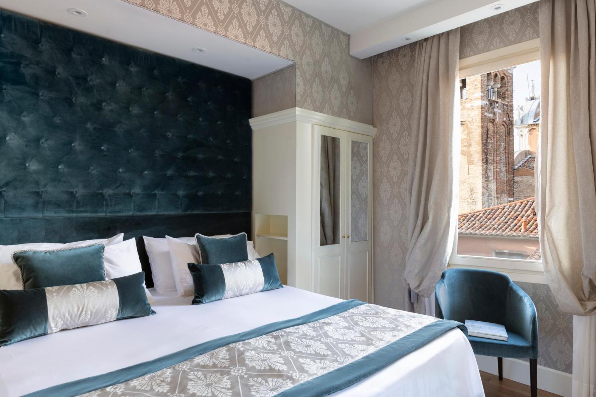 Classic Double or Twin Room City View