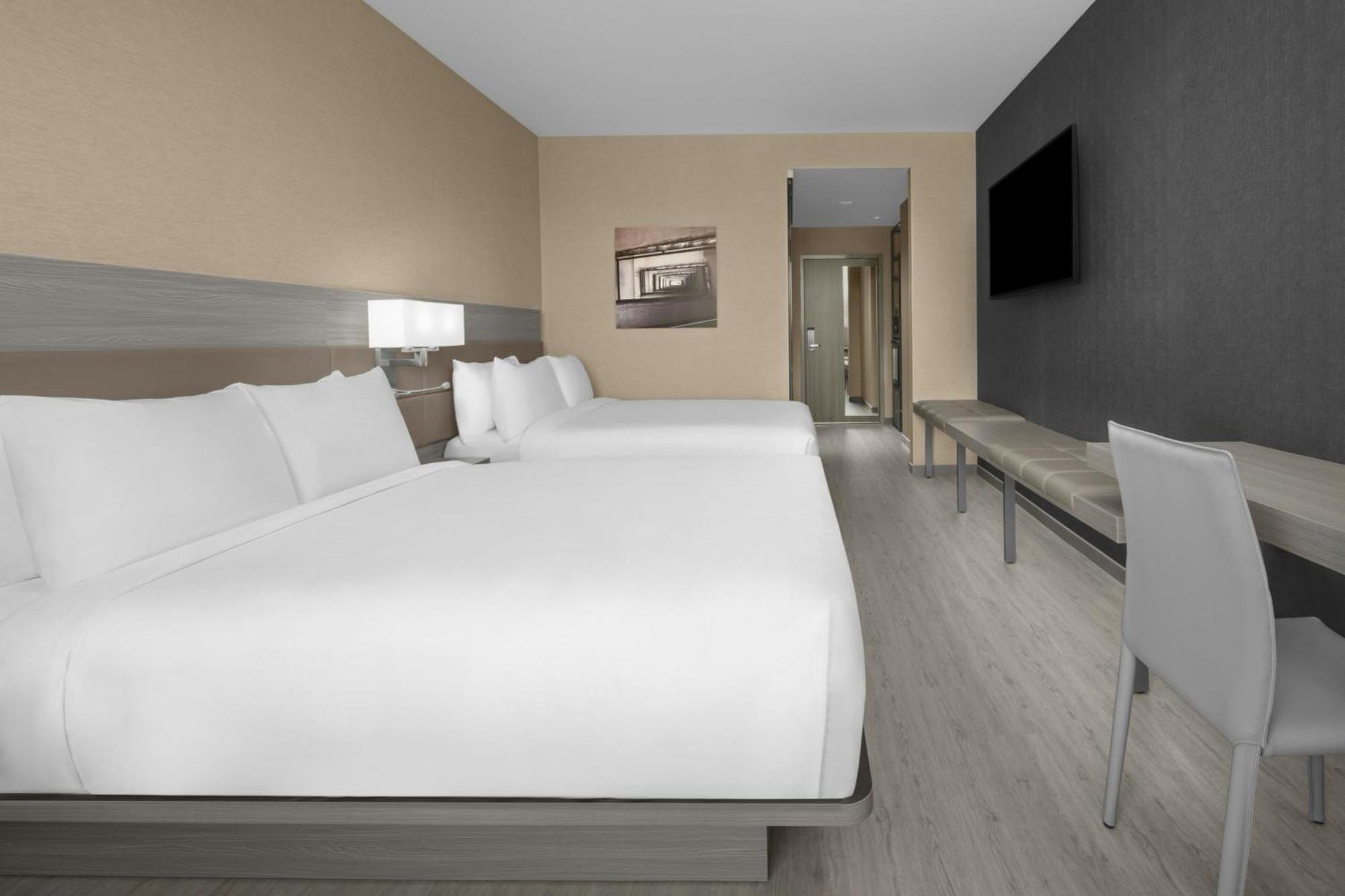 Queen Room with Two Queen Beds,1643233311:JPEG