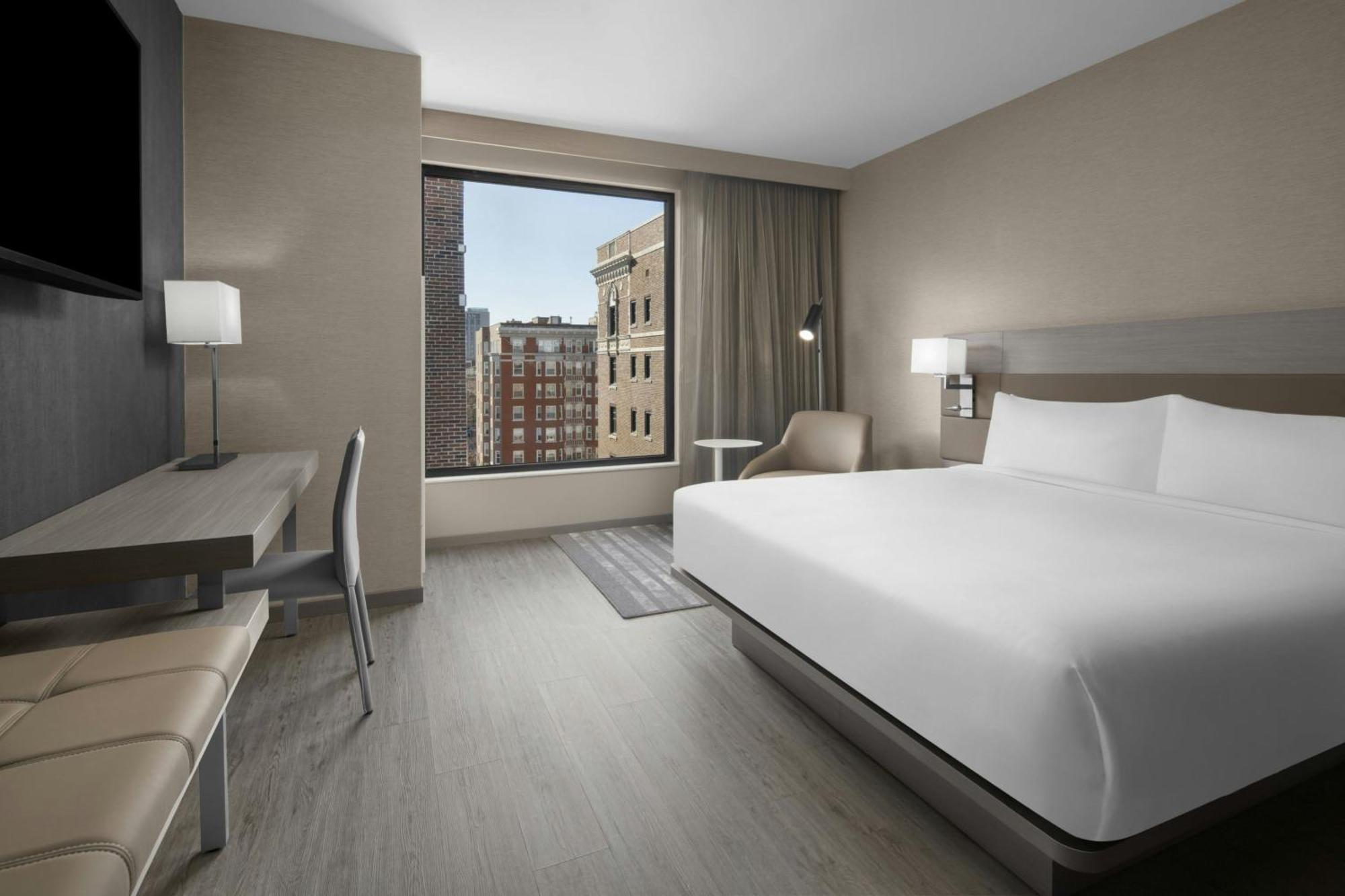 King Room with City View,1643233320:JPEG