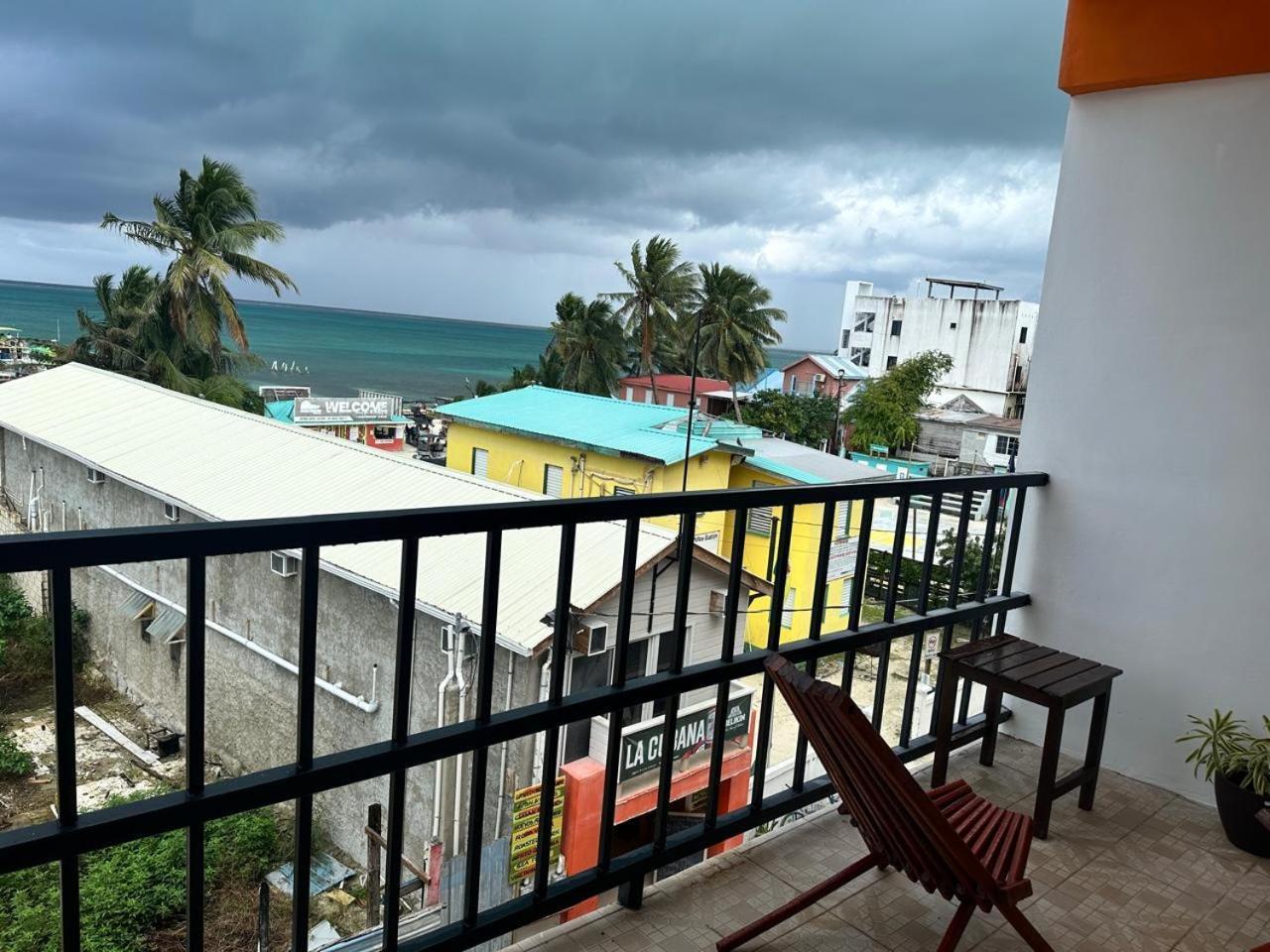 Family Room with Balcony,1645029618:JPEG