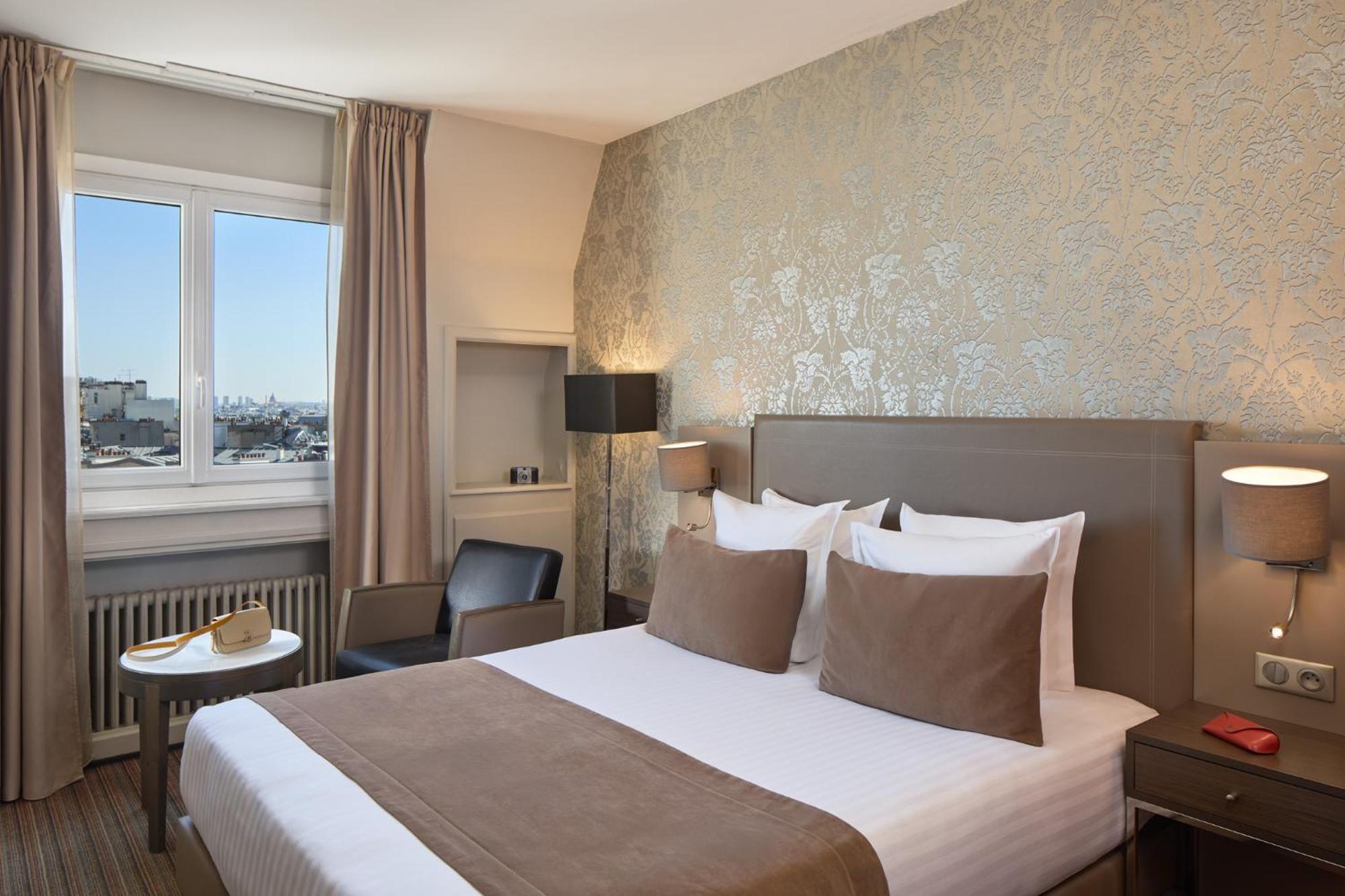 Triple 2 Rooms