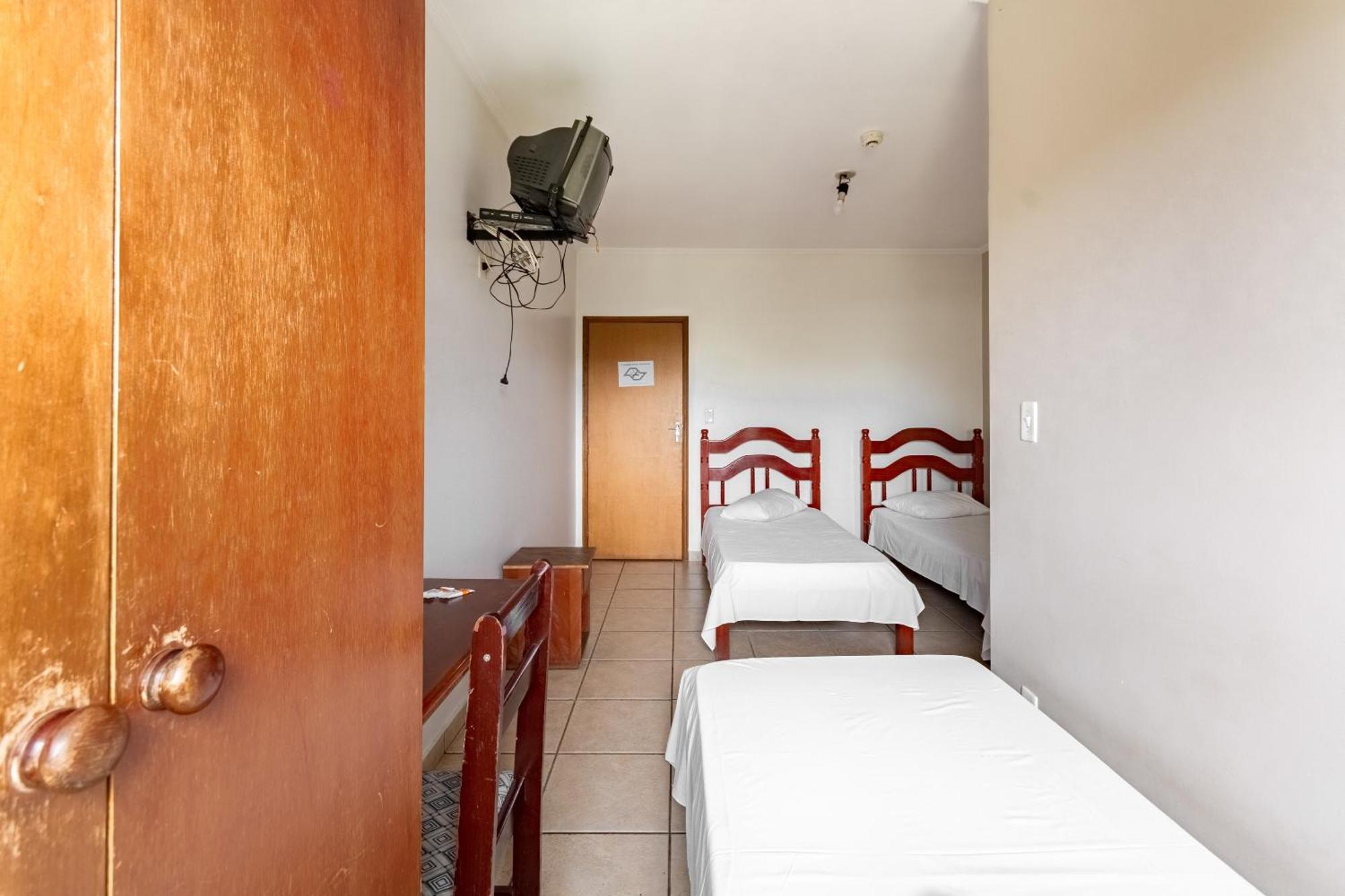 Triple Room 3 Single beds