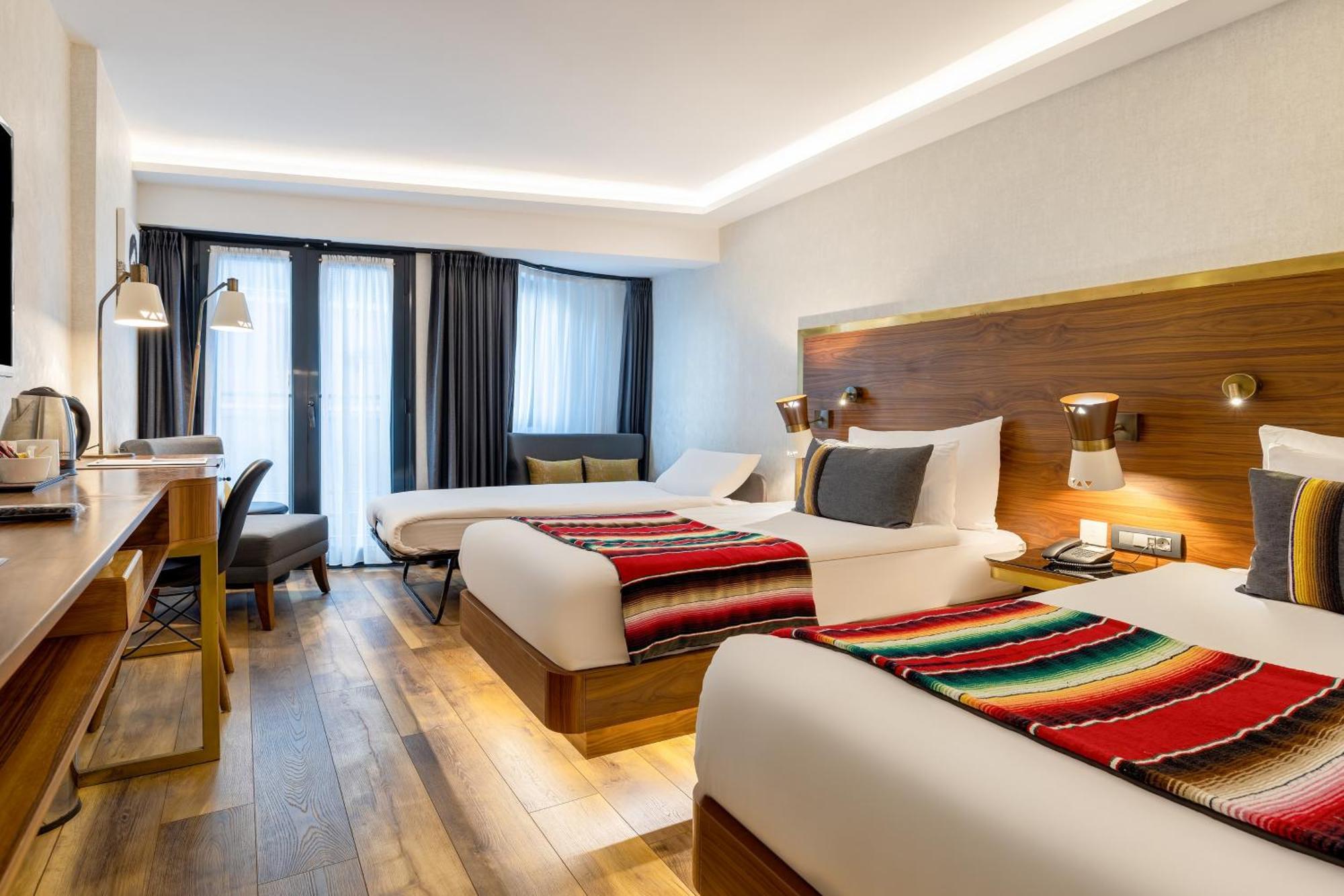 Deluxe Twin Room
