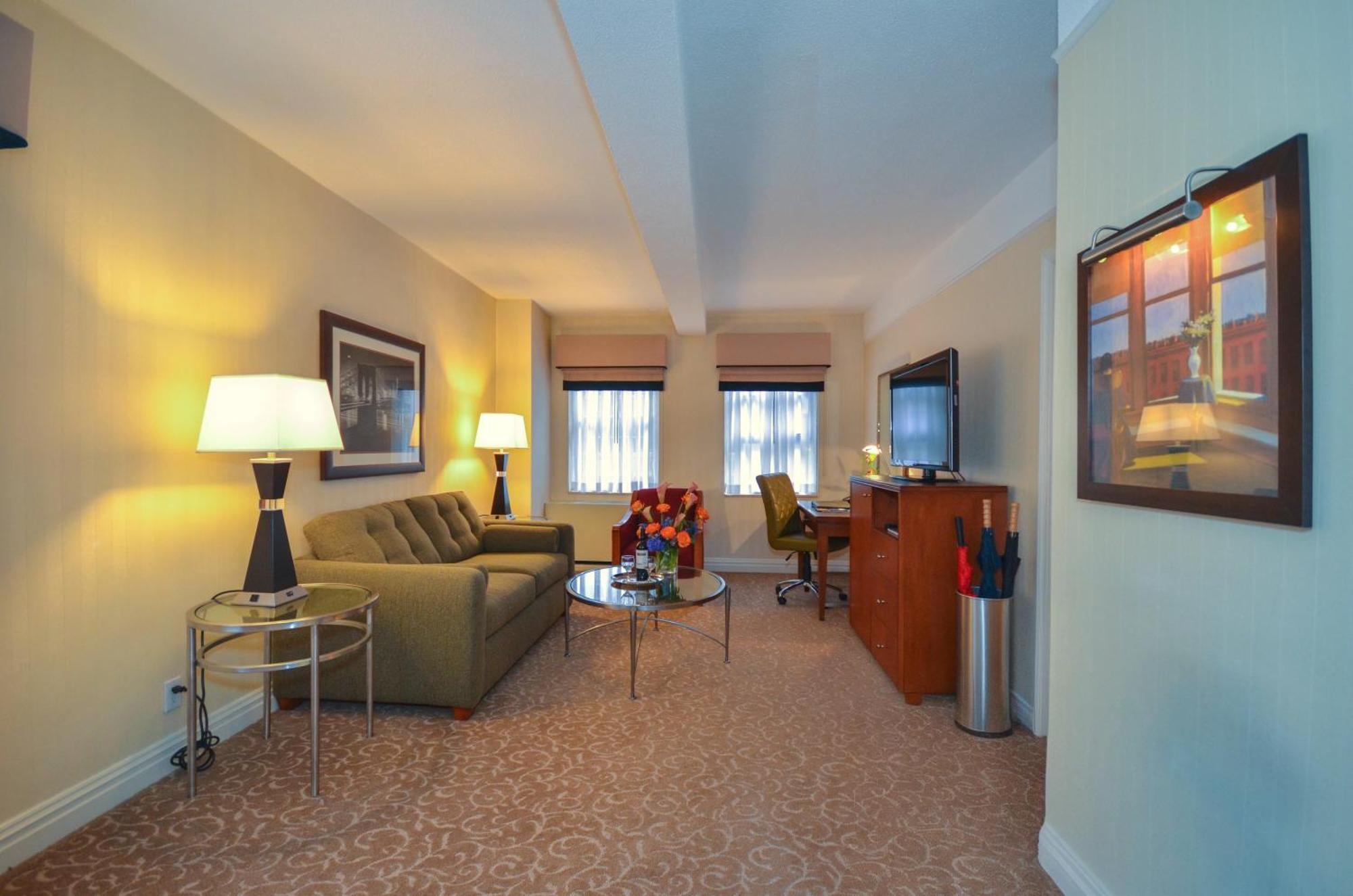 Elite One-Bedroom Suite Queen