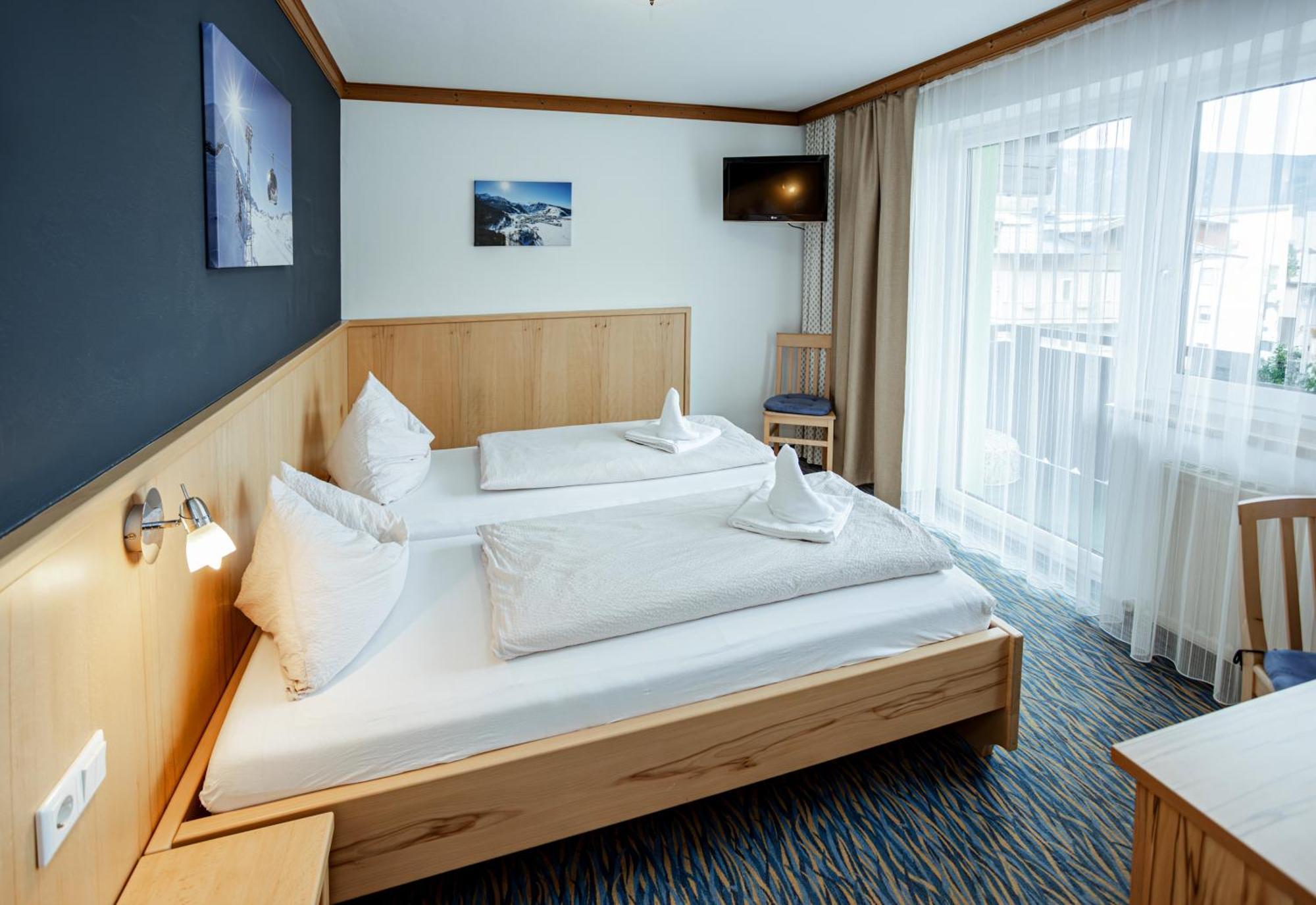 Double Room Mountain View