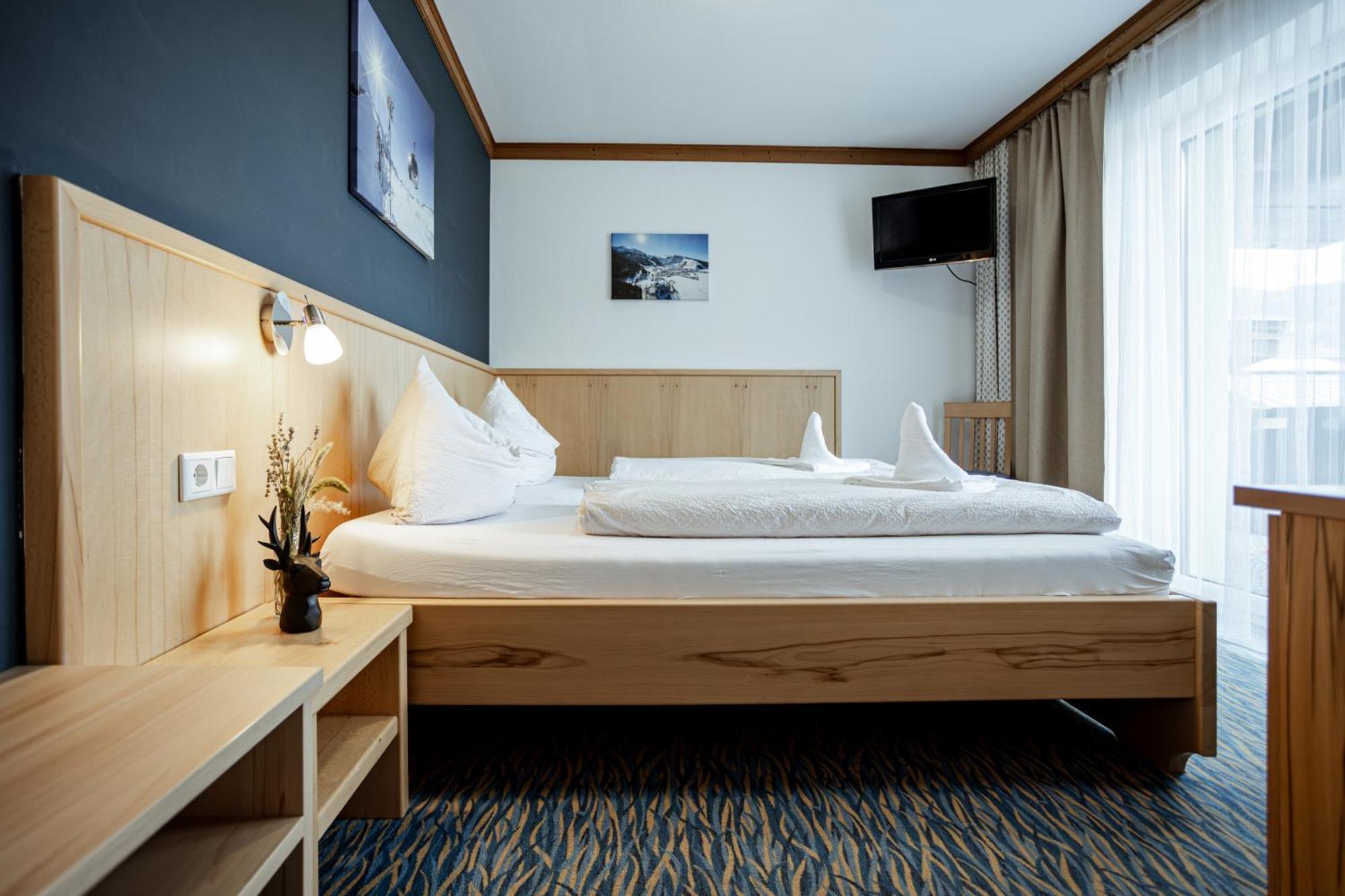 Double Room Mountain View