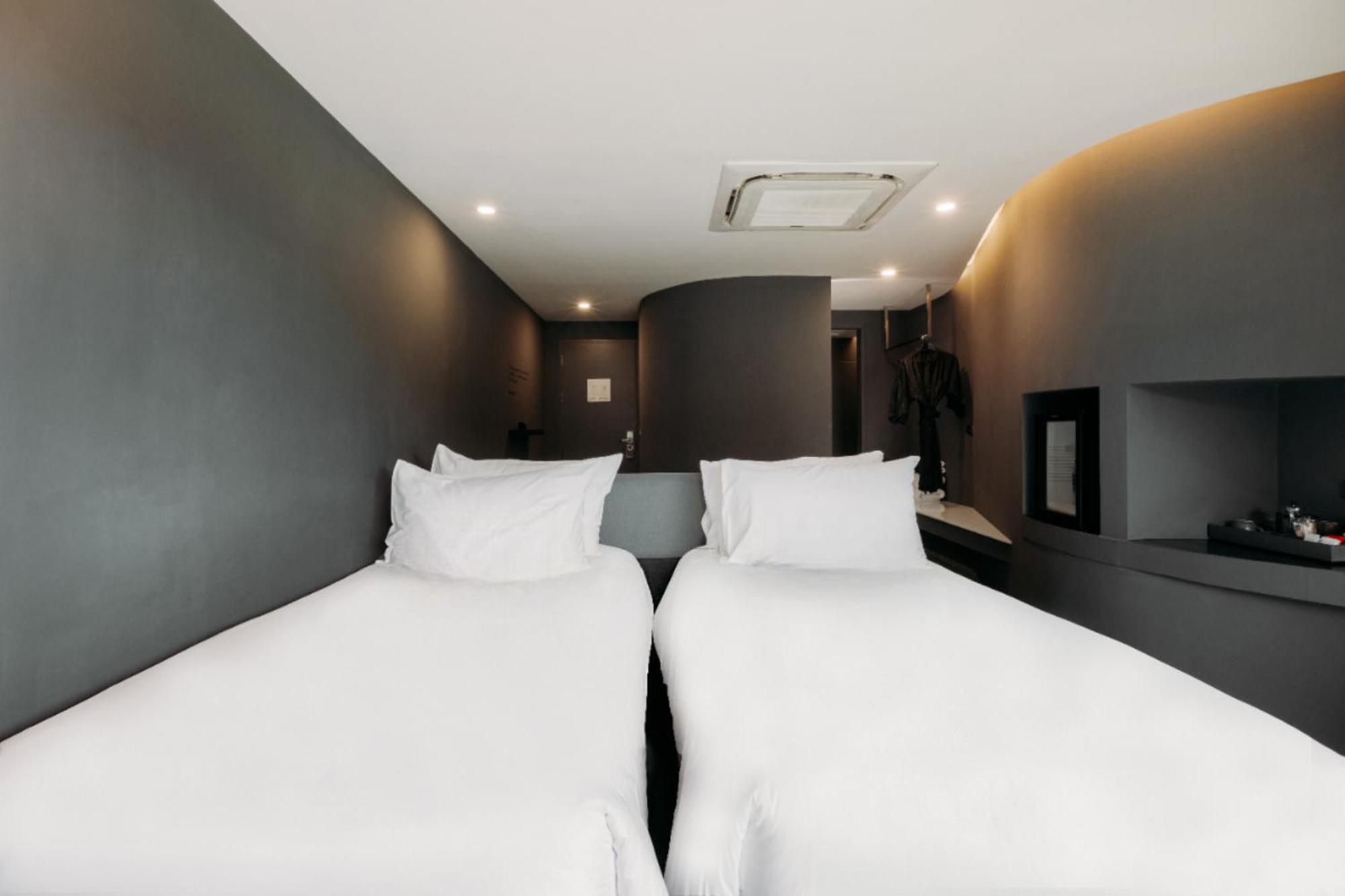 Studio double bed