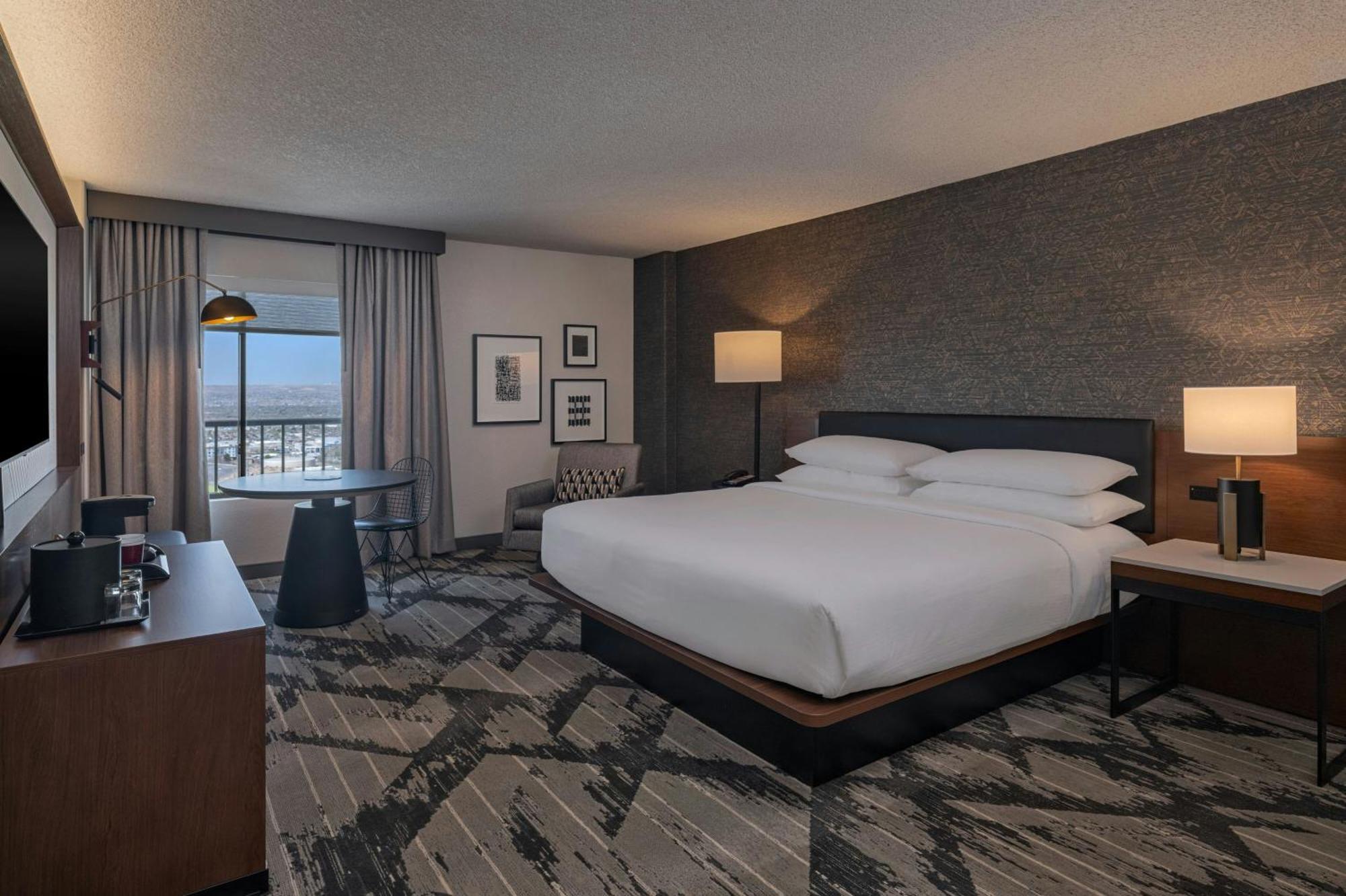 King Room,1669017367:JPEG