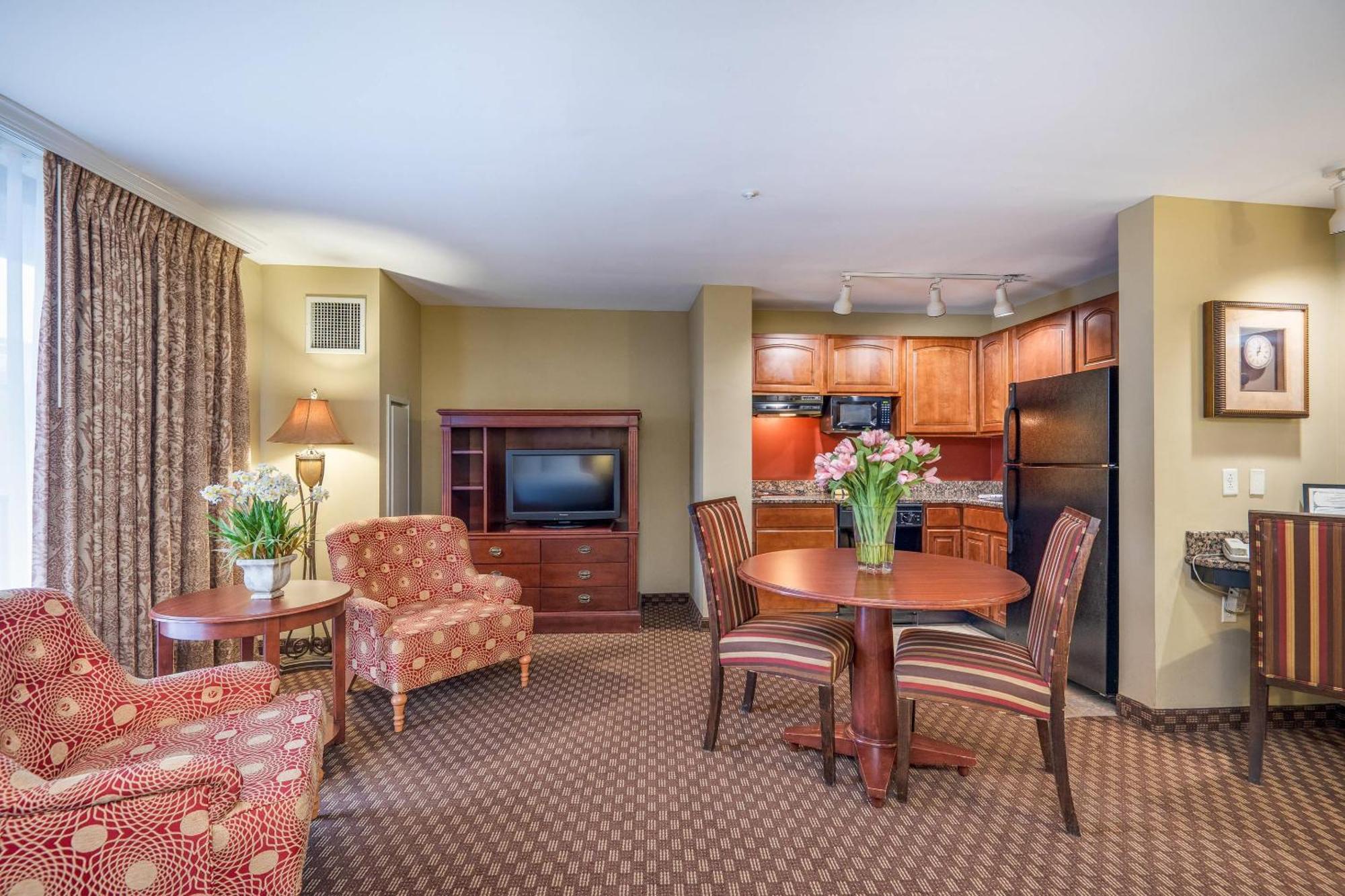 Efficiency Queen Suite with Two Queen Beds - Accessible/Non-Smoking,1717020961:JPEG