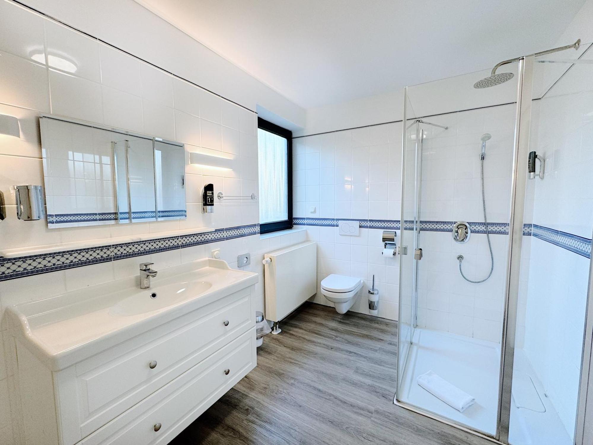 Doppelzimmer mit Balkon