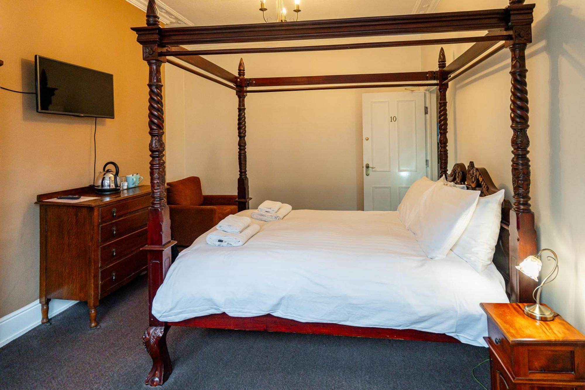 Superior King or Twin Room