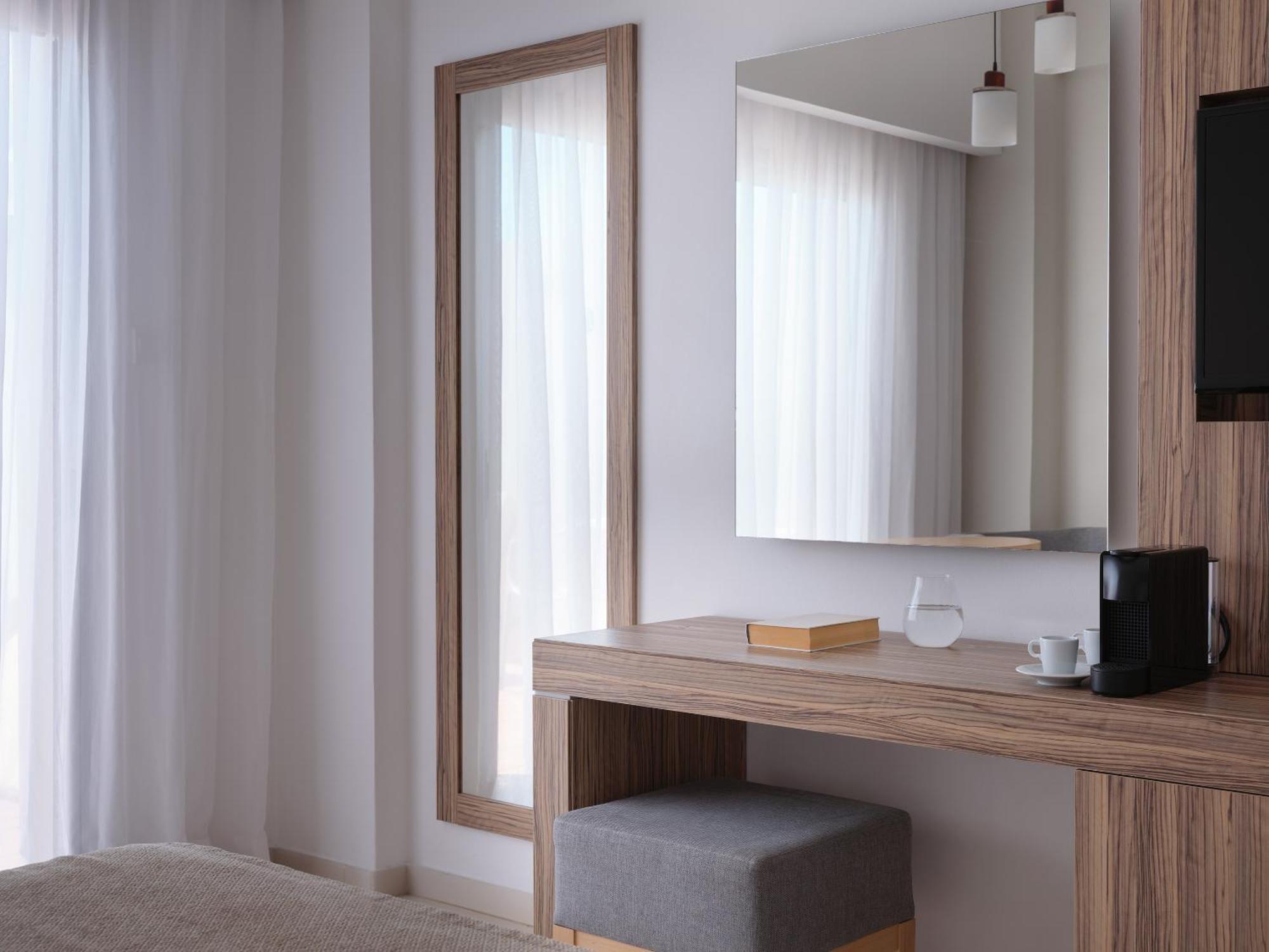 Superior Zimmer mit Blick ins Landesinnere