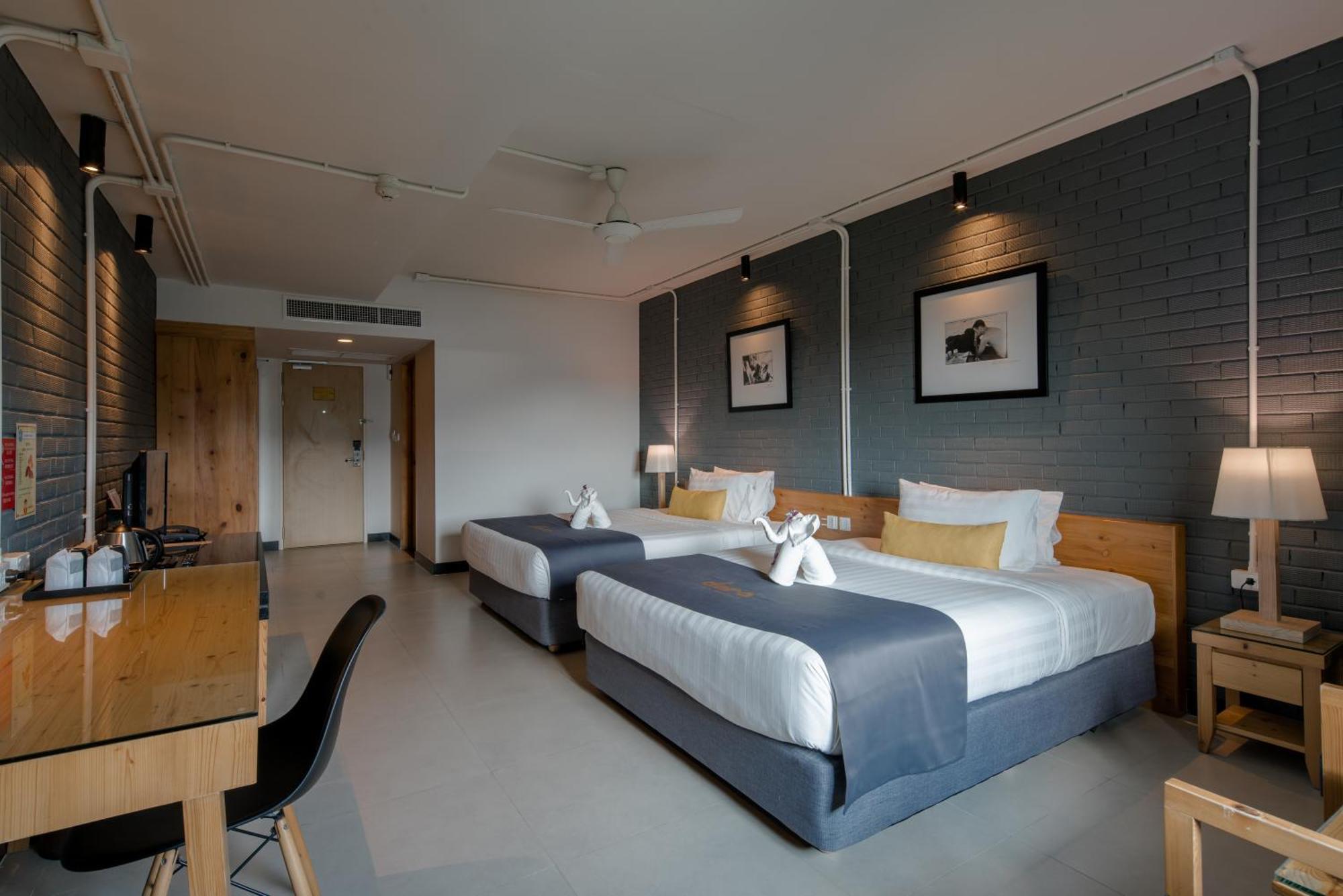 Deluxe Room 2 Queen Beds