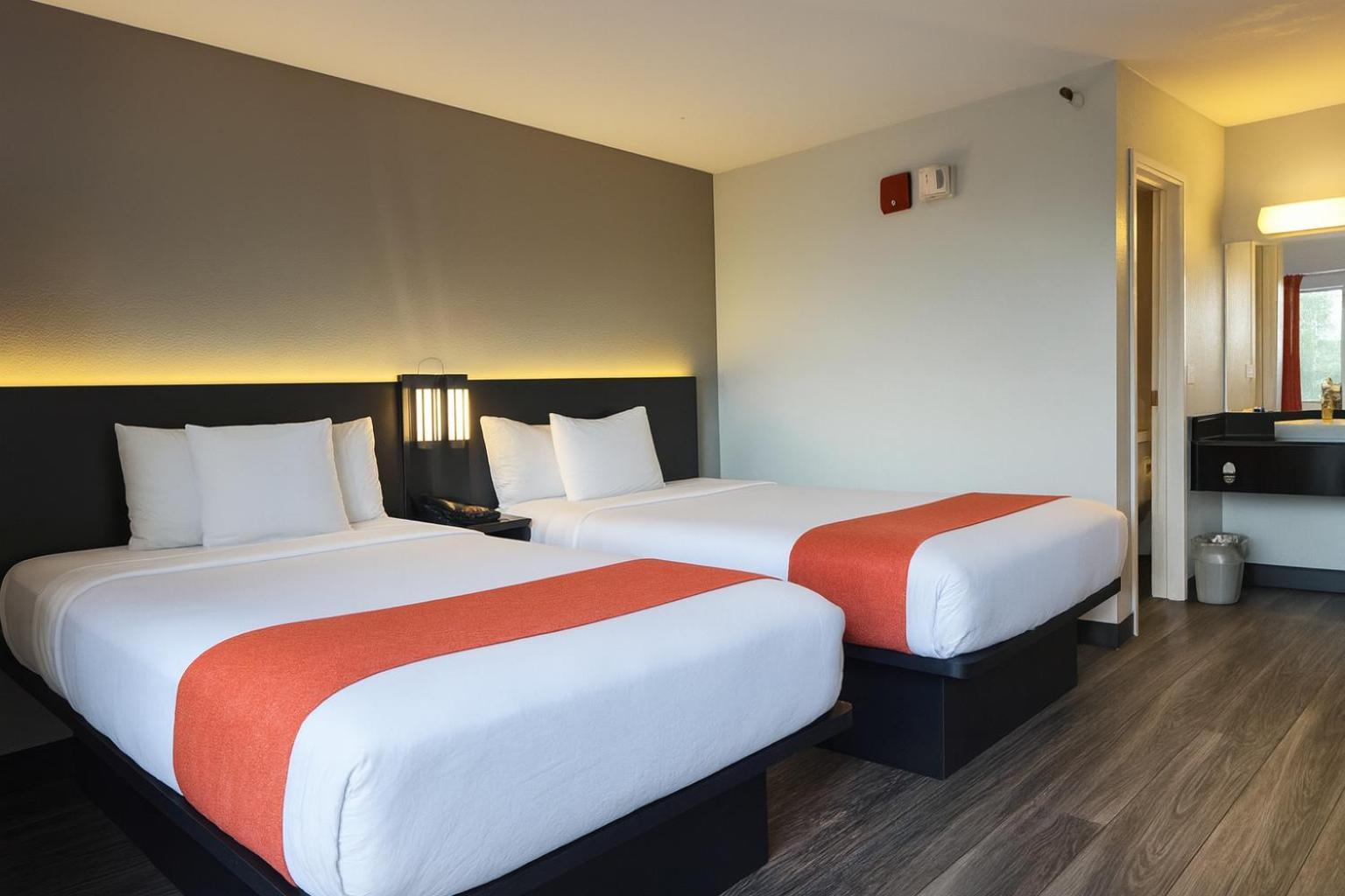 Deluxe Double Room - Non-Smoking,1703554988:JPEG
