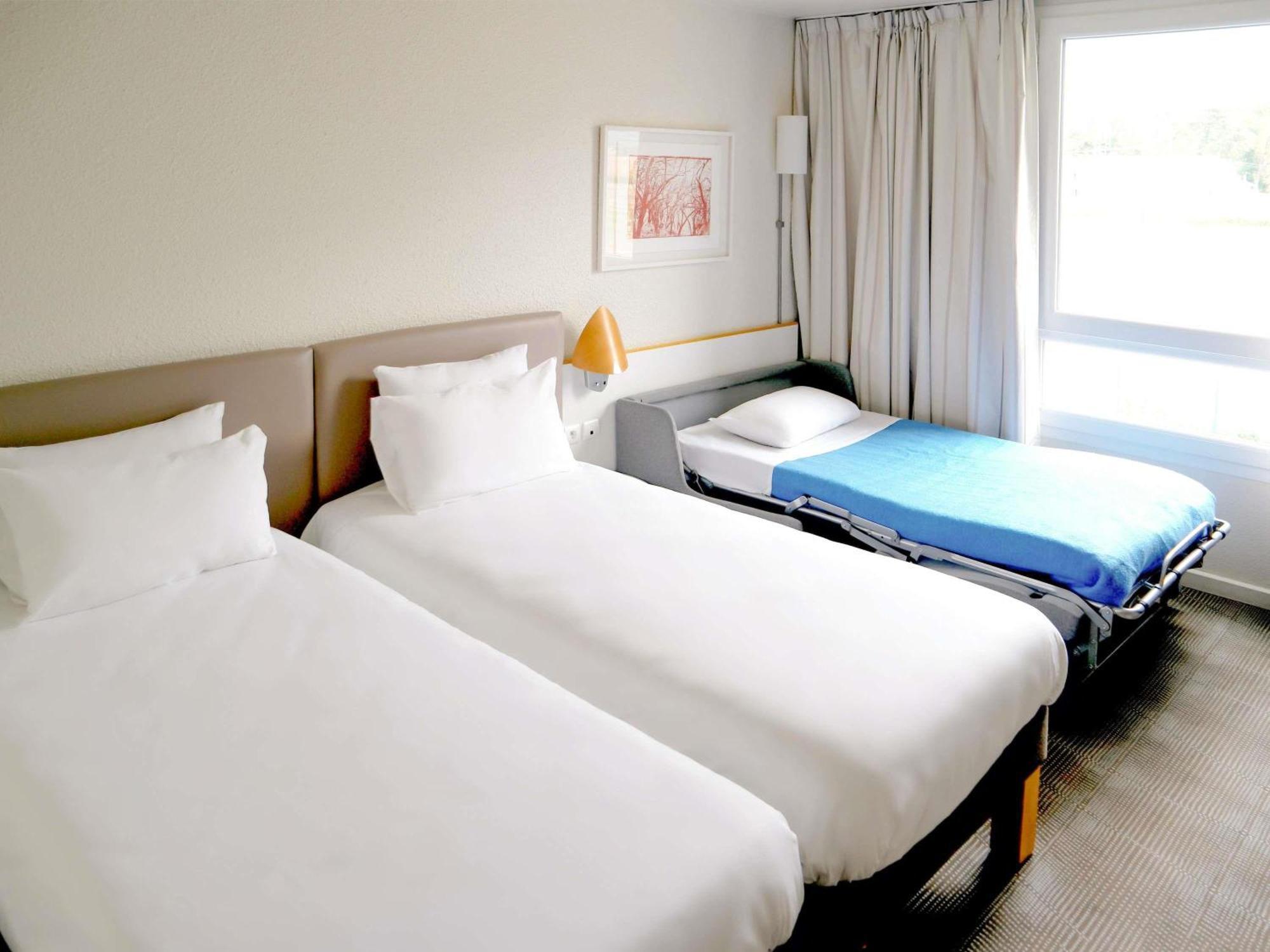 Standard Room Two Single Beds,1704900549:JPEG