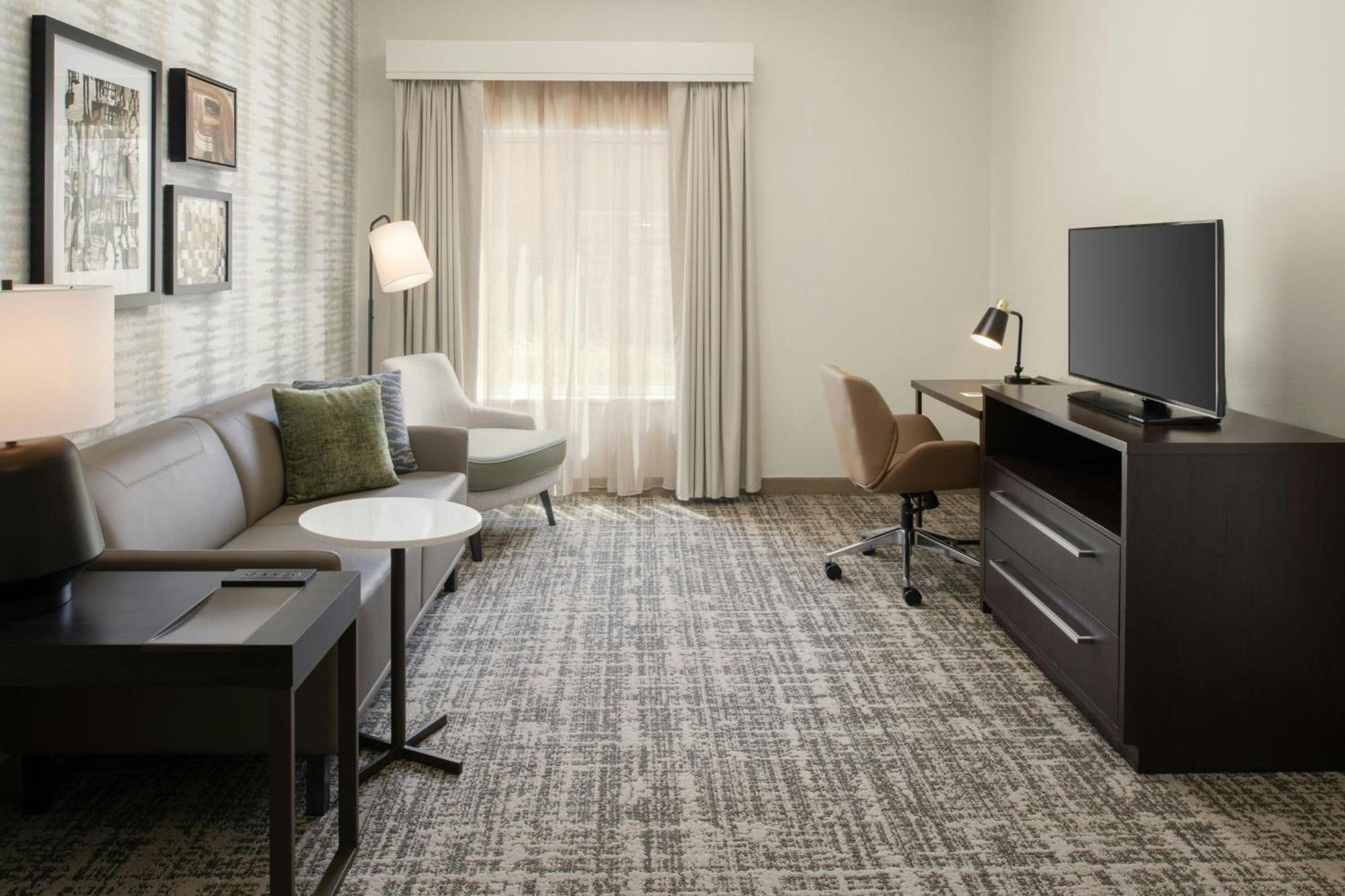 One-Bedroom Queen Suite,1705000943:JPEG