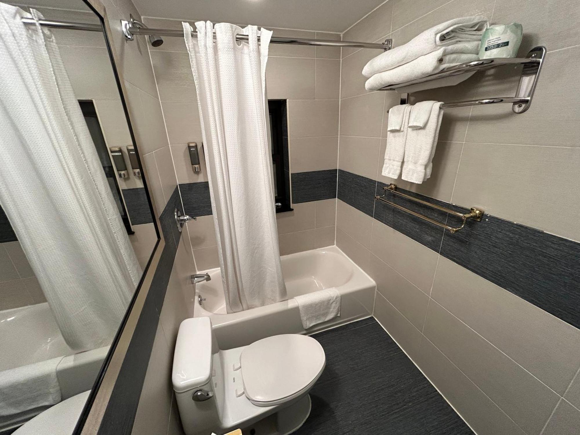 Standard Interior Queen Bed Room No Exterior Access