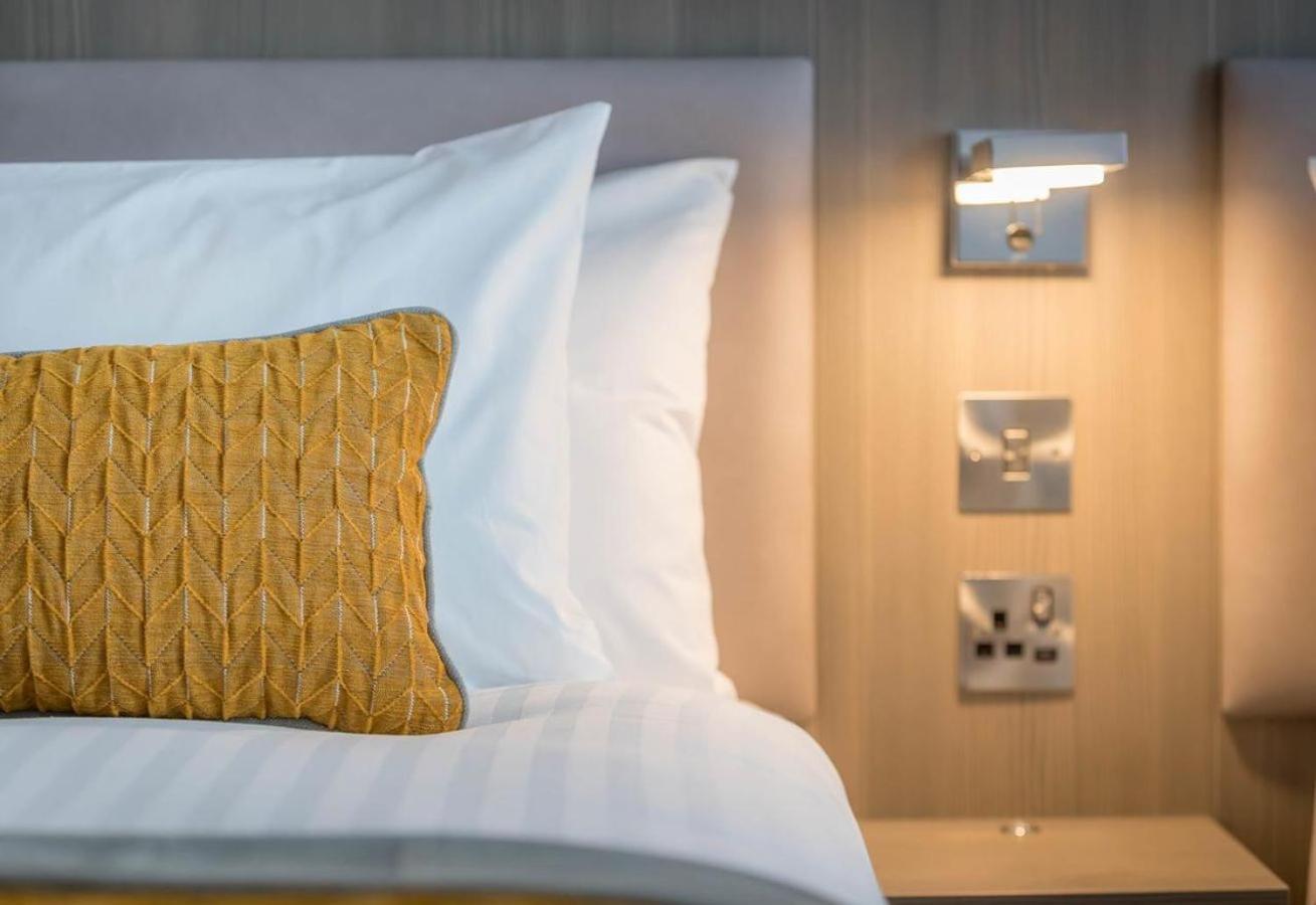 Deluxe Double & Single Room