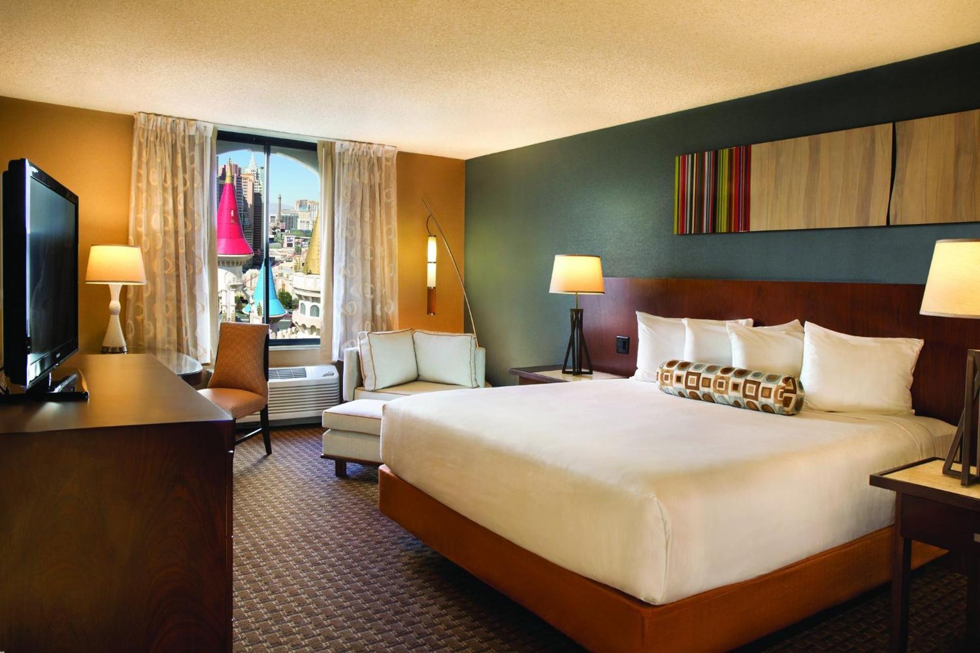 Quarto King Royal Tower