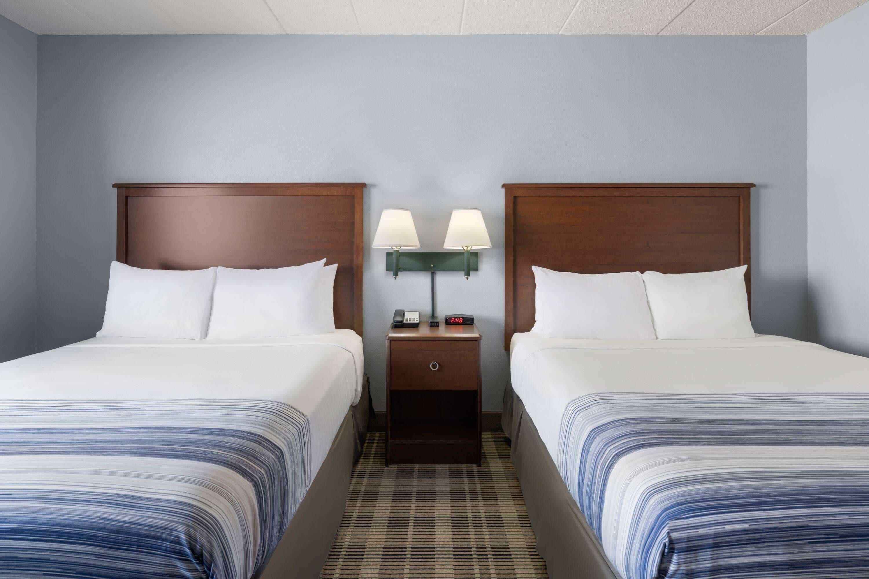Deluxe Queen Room - Mobility Access/Non-Smoking,1610257393:JPEG