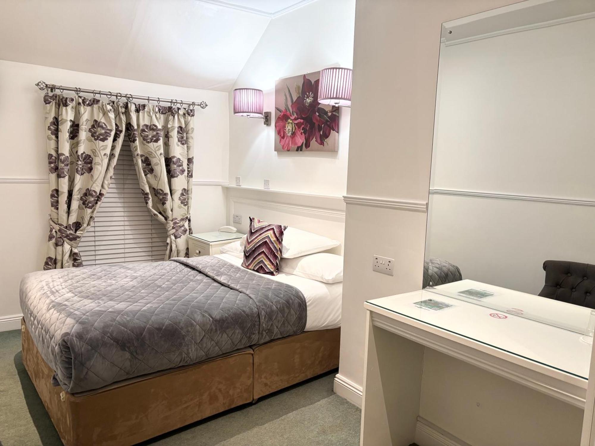 Small Single Room