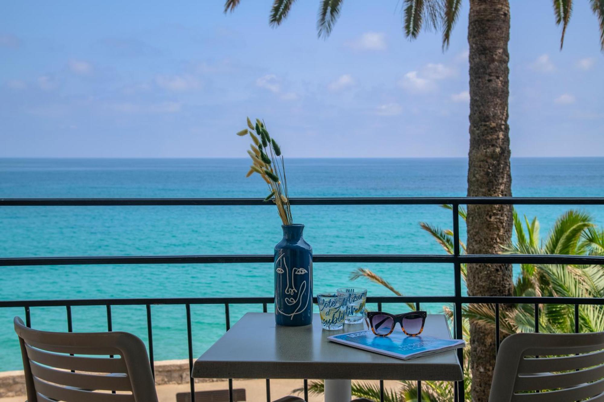 Superior Queen Room Balcony Sea View Non-Smoking