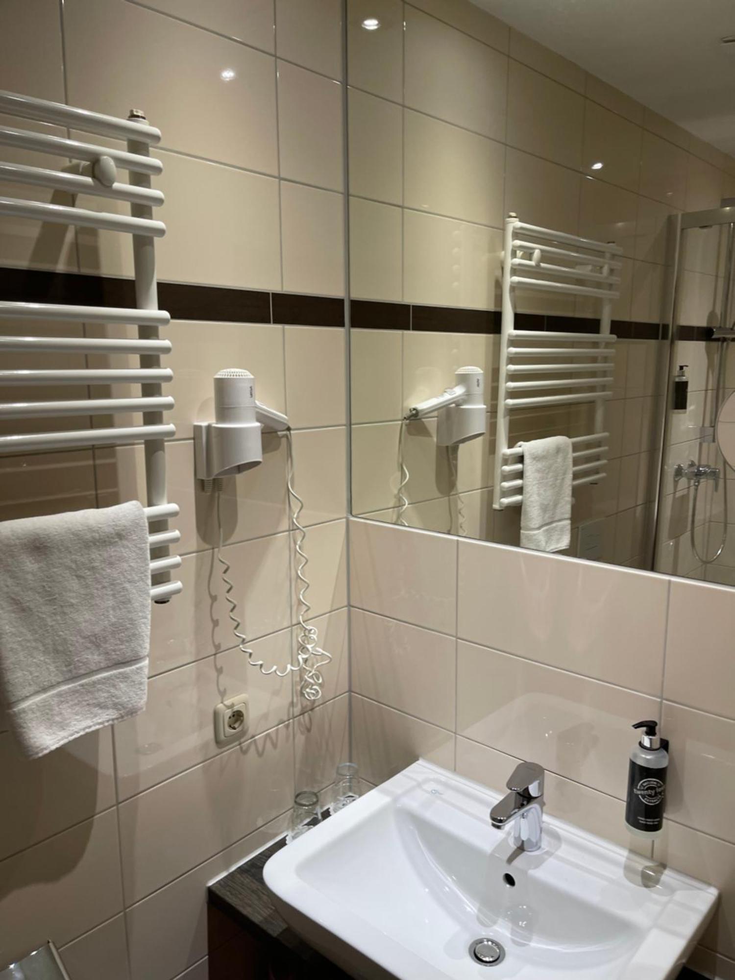 Standard Double Room,1742722848:JPEG