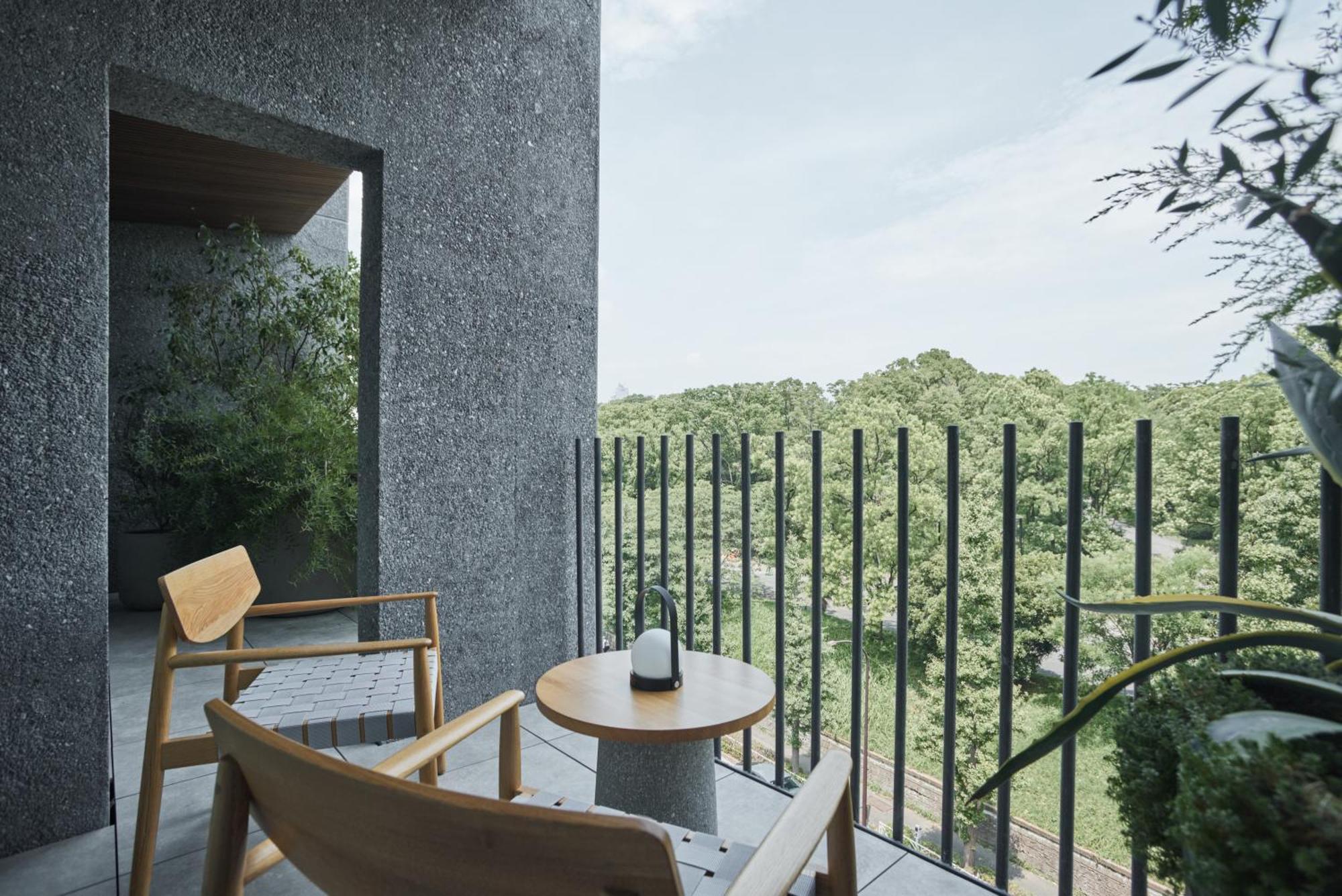 Suite Balcony Park View