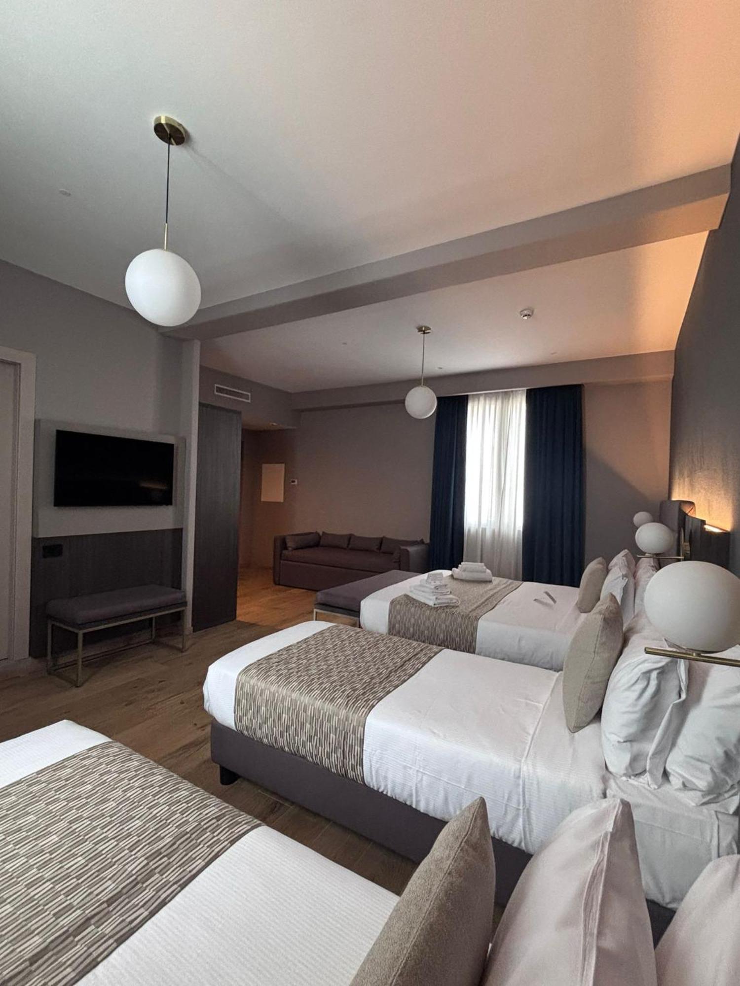Deluxe Quadruple Room