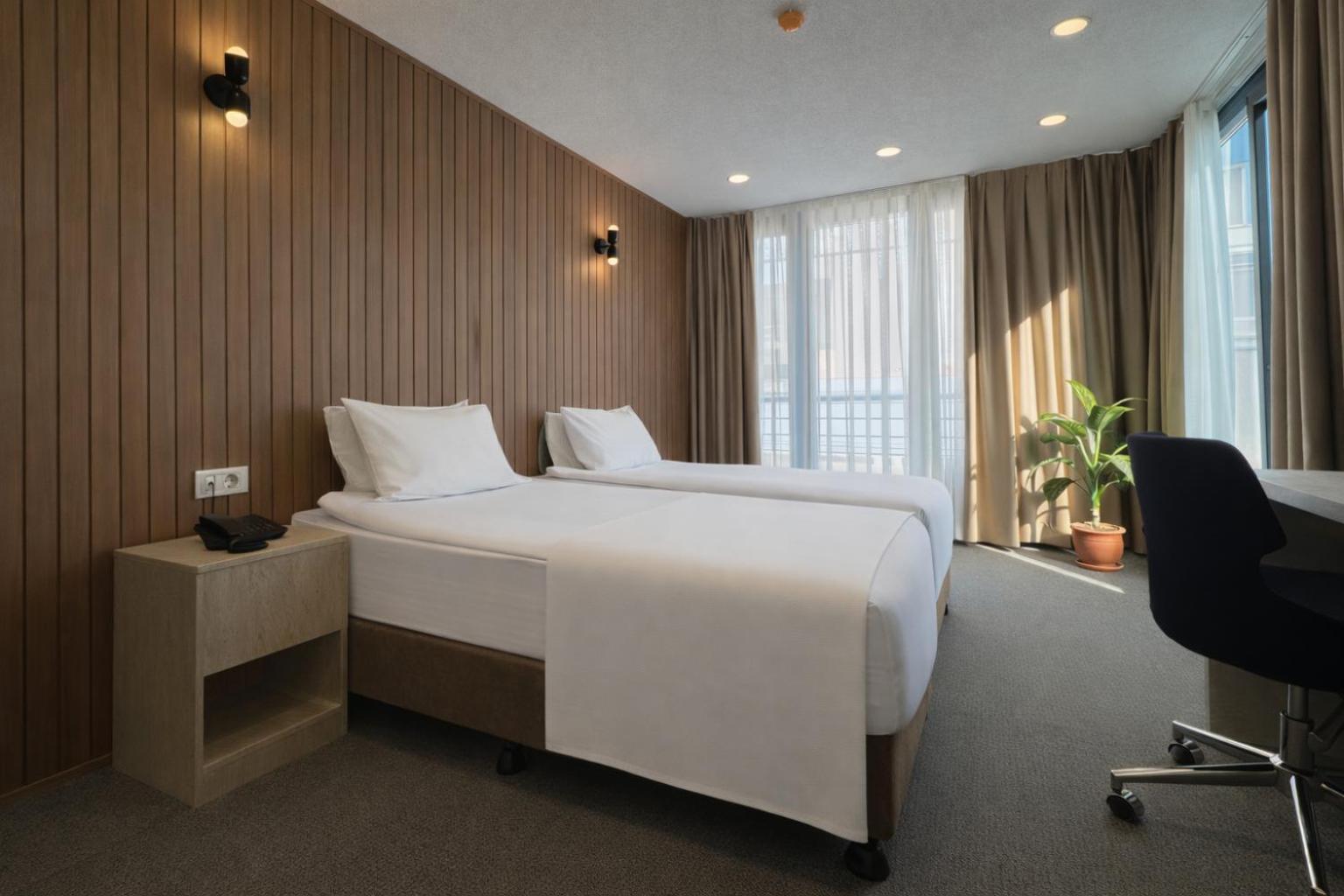 Deluxe Double or Twin Room Balcony,1746843671:JPEG