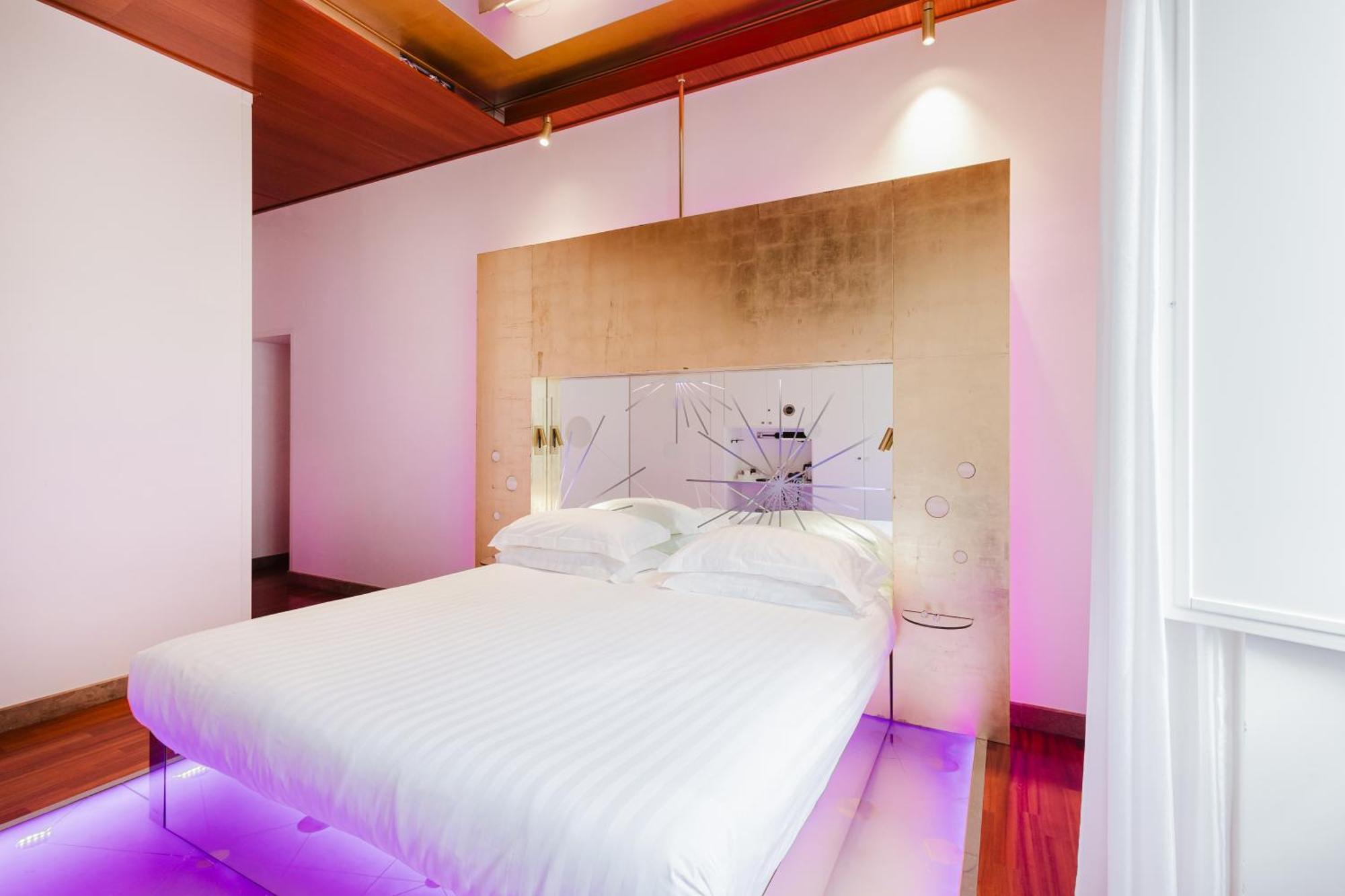 Deluxe King Room,1746945331:JPEG