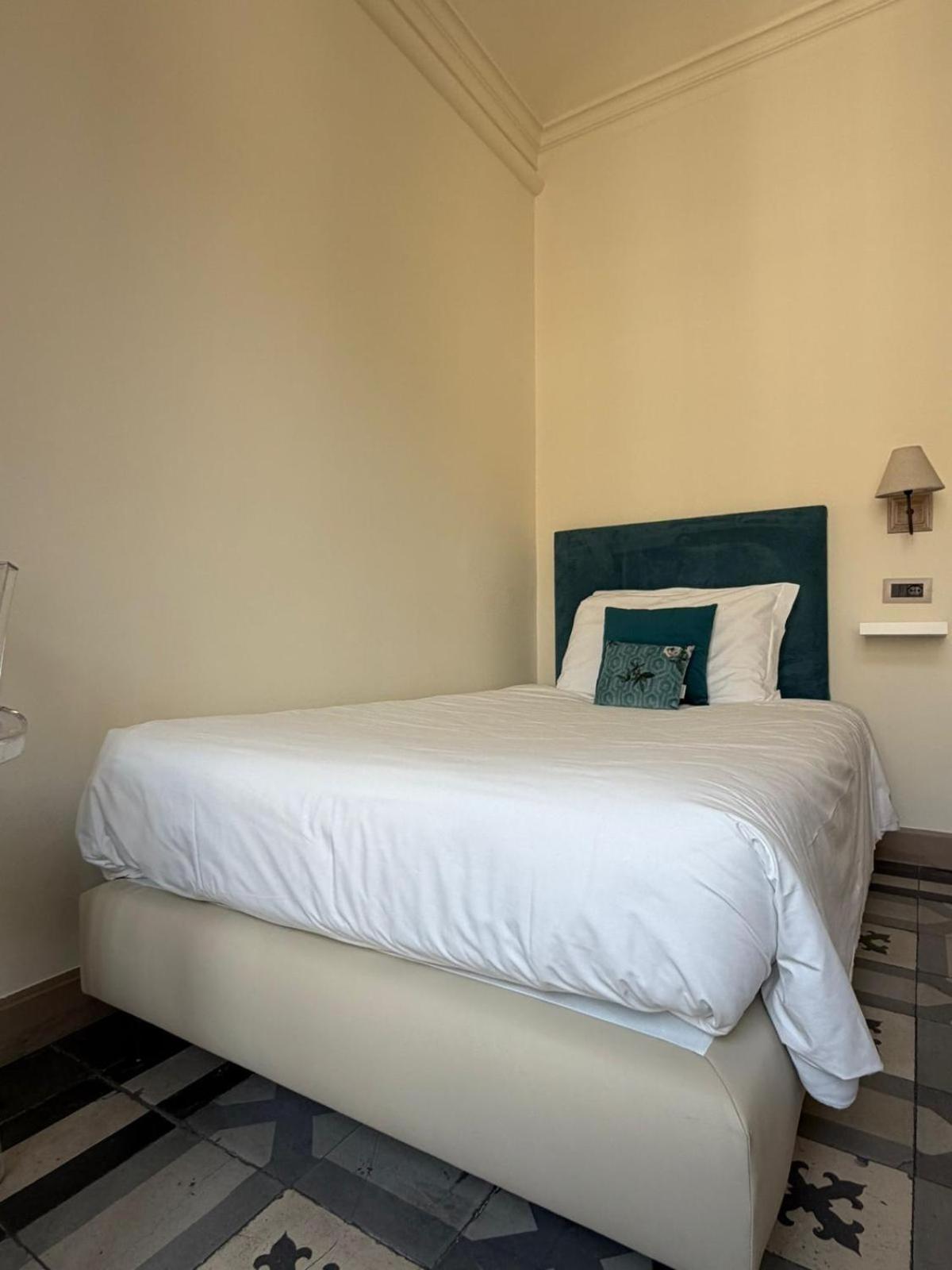 Single Room Private Bathroom