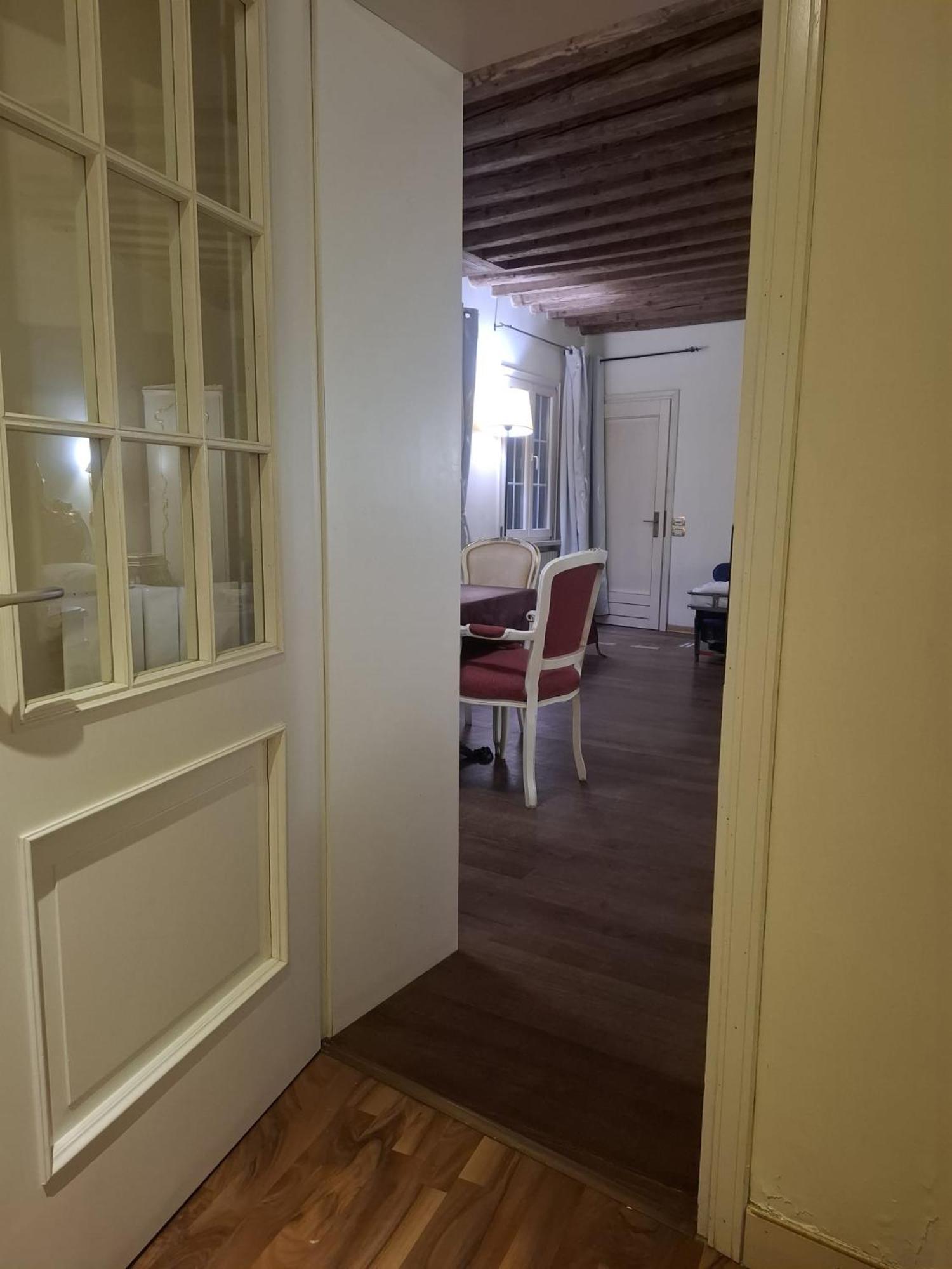 Studio Apartment