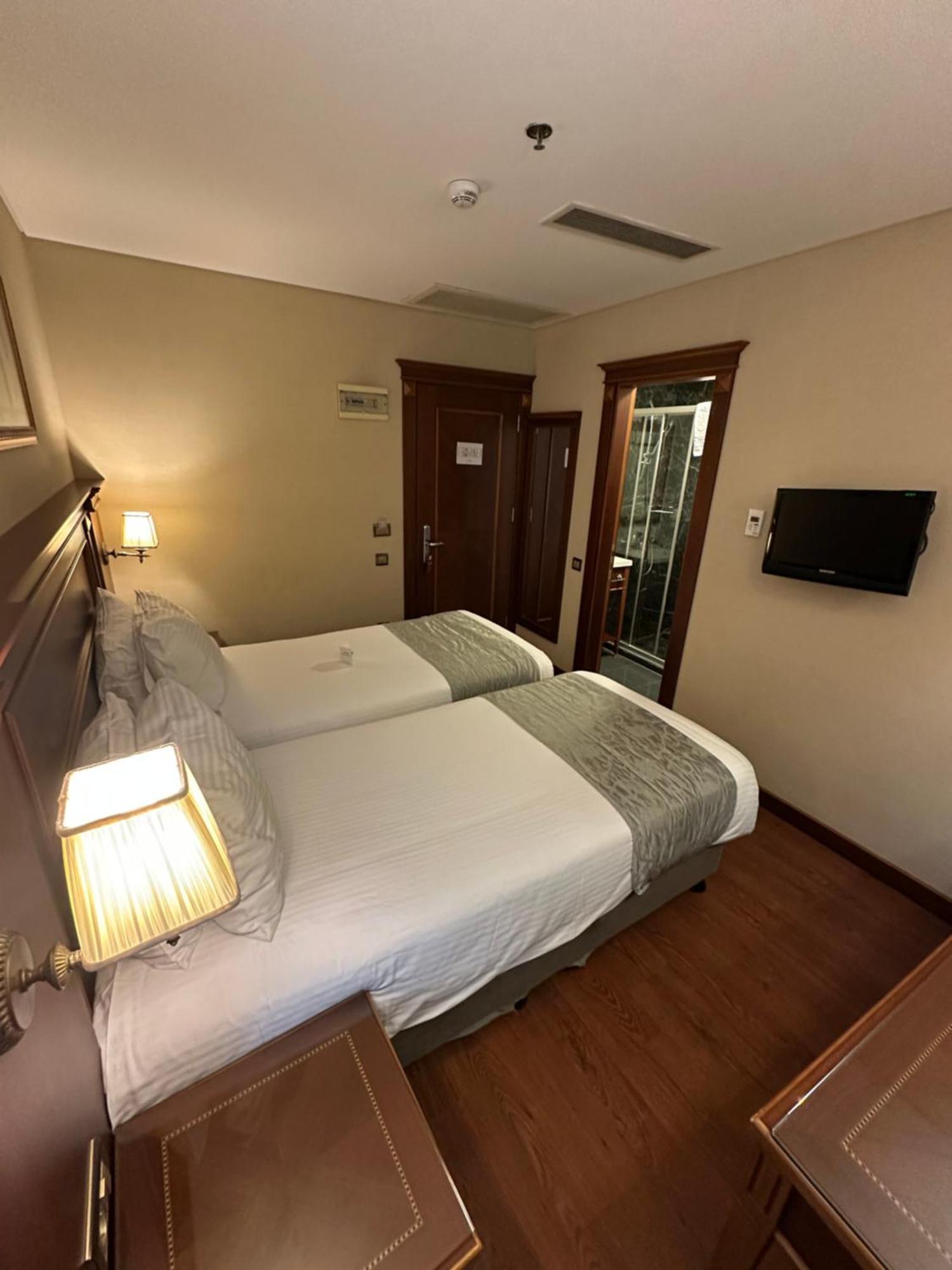 Economy Twin Room