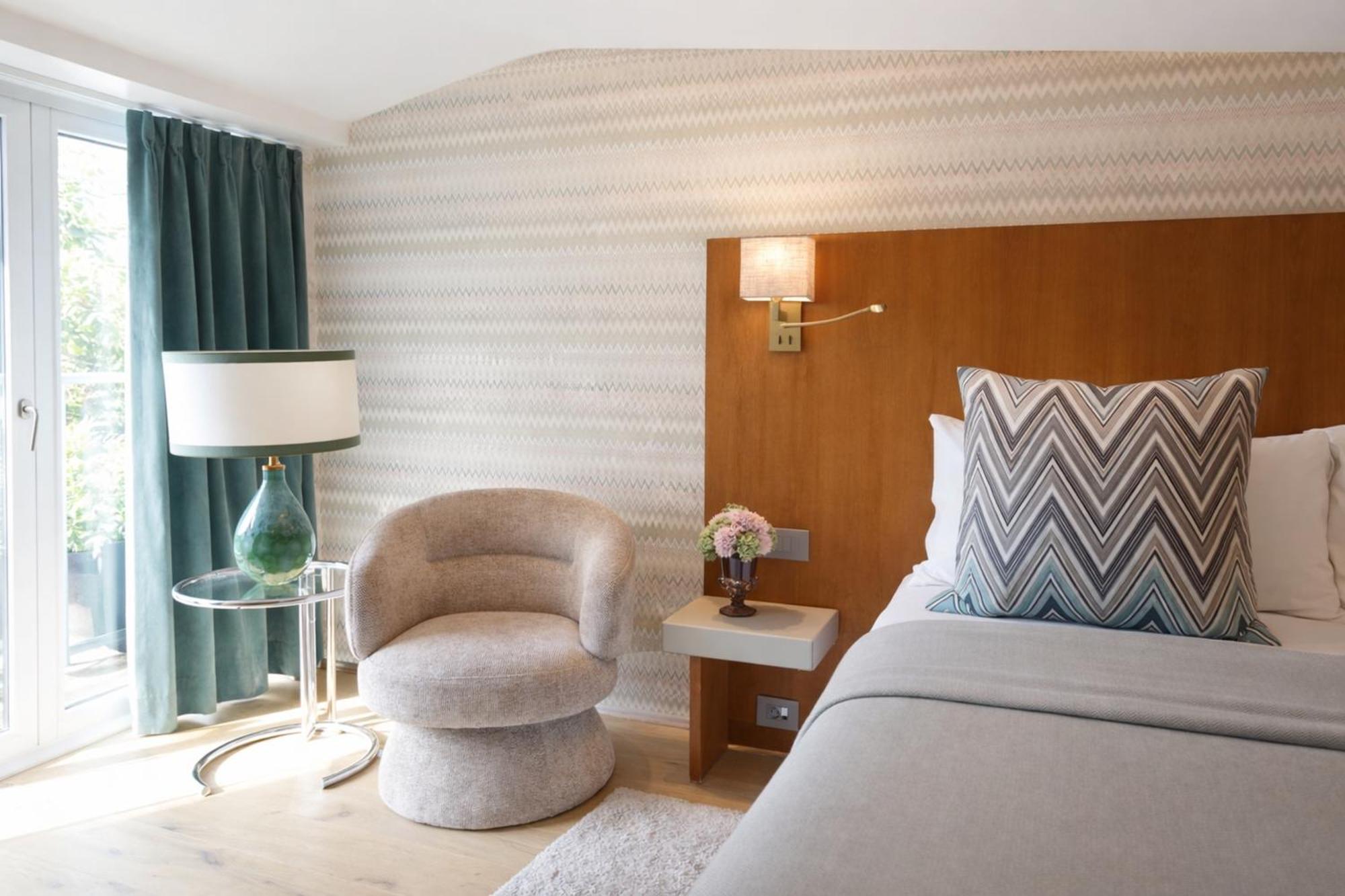 Classic Double Room,1765147743:JPEG