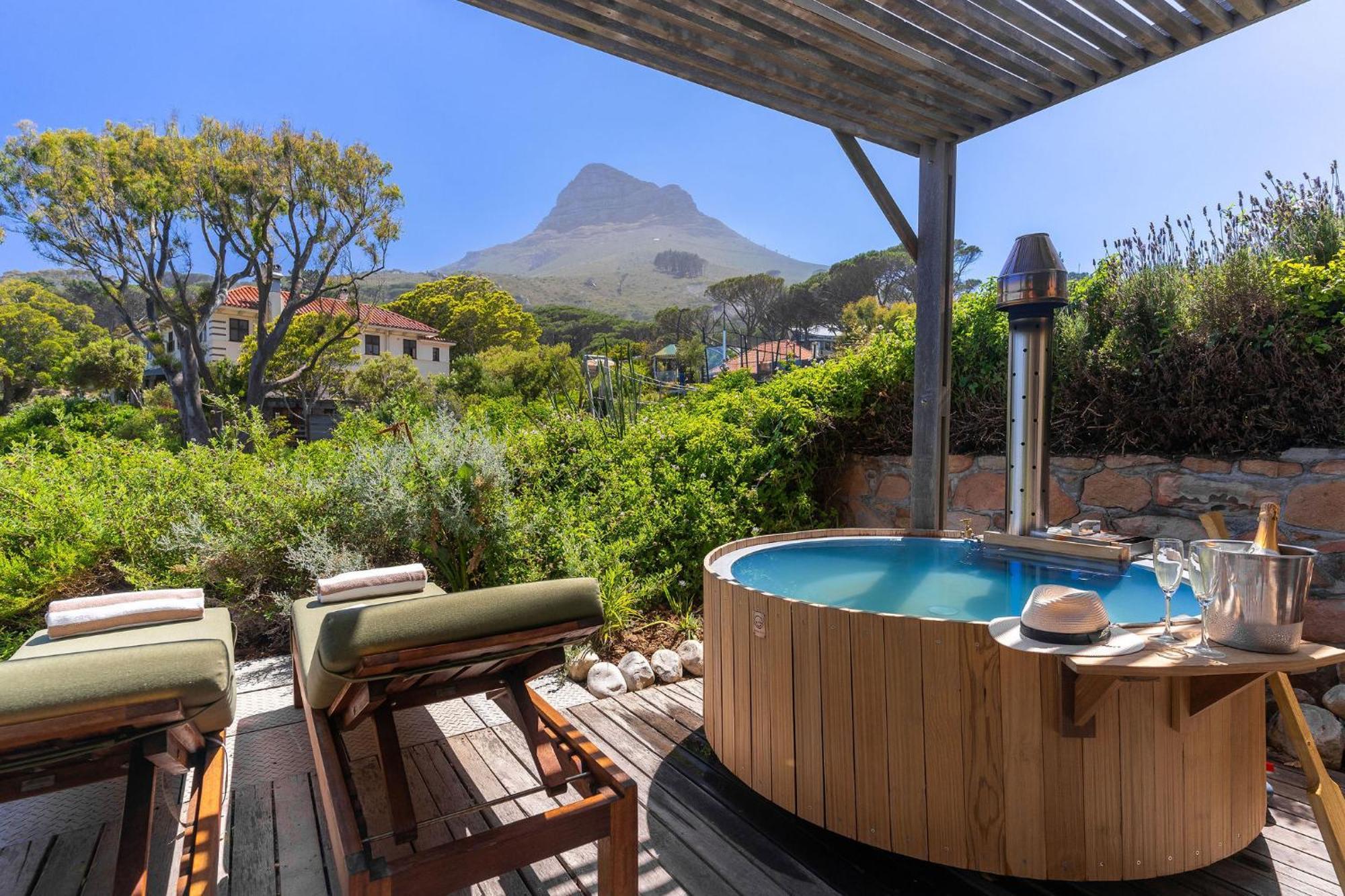 Deluxe Double or Twin Room Garden View