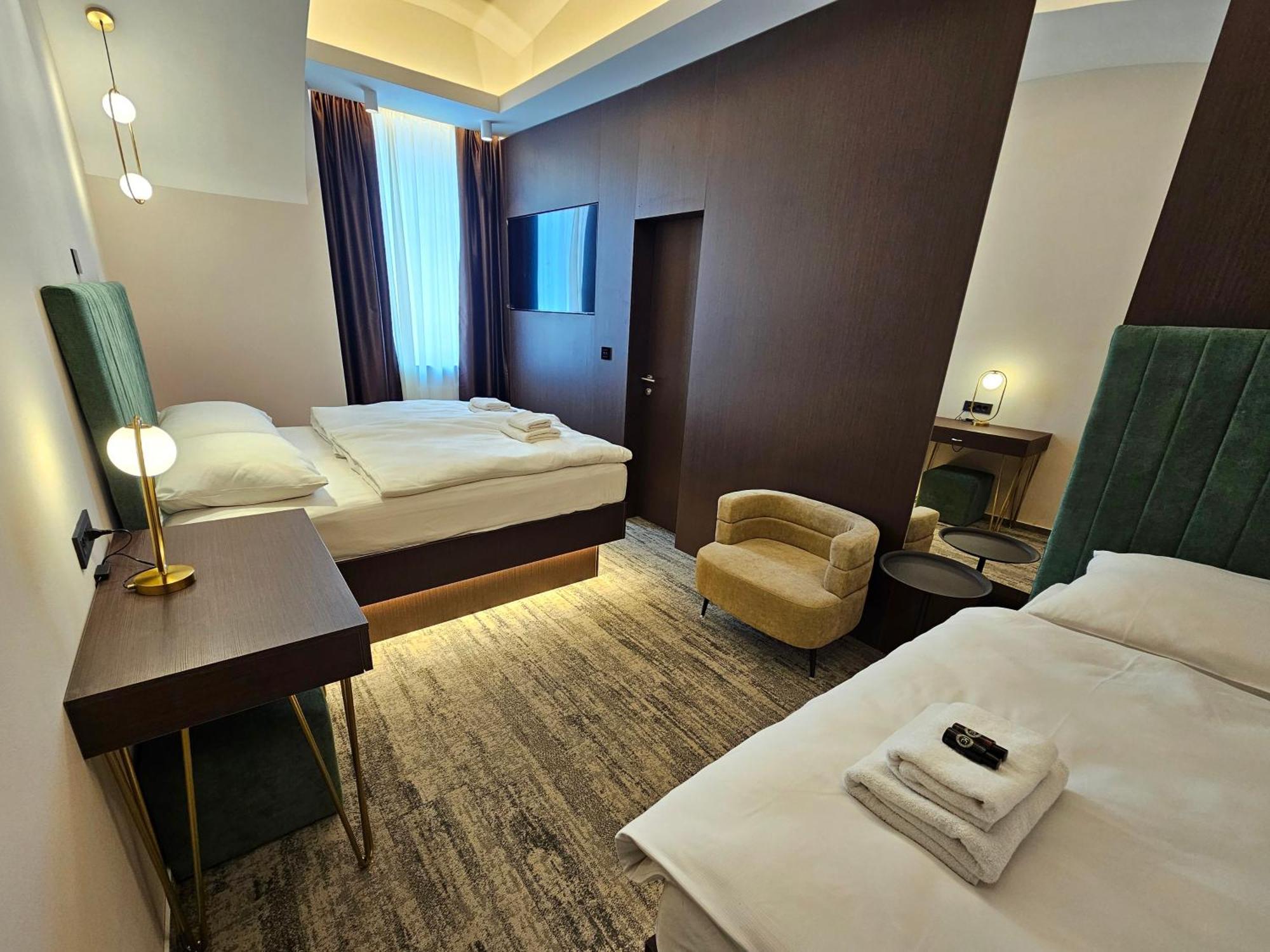 Classic Triple Room