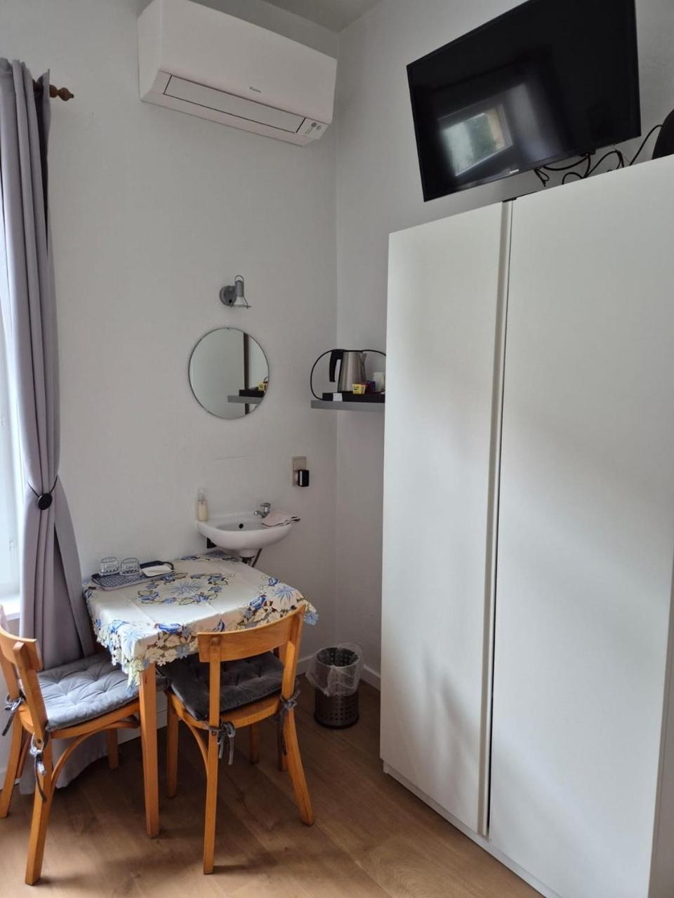 Double Room Private External Bathroom