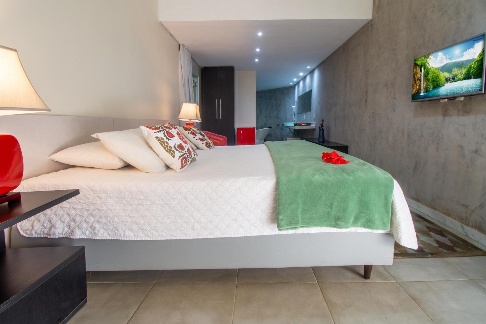 Deluxe Double Room Bath