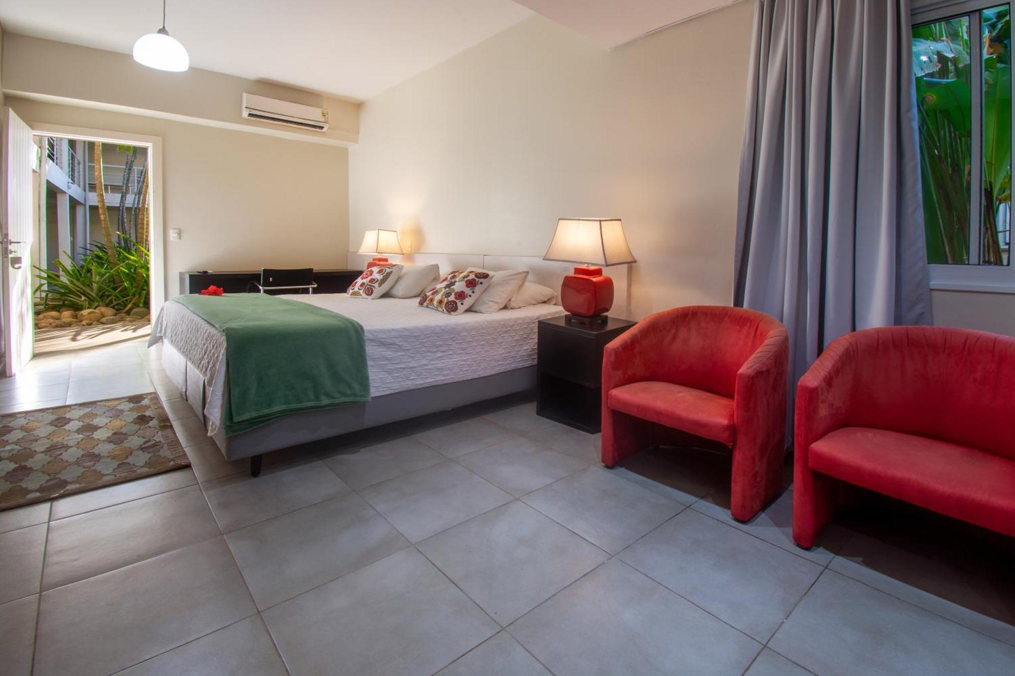 Deluxe Double Room Bath