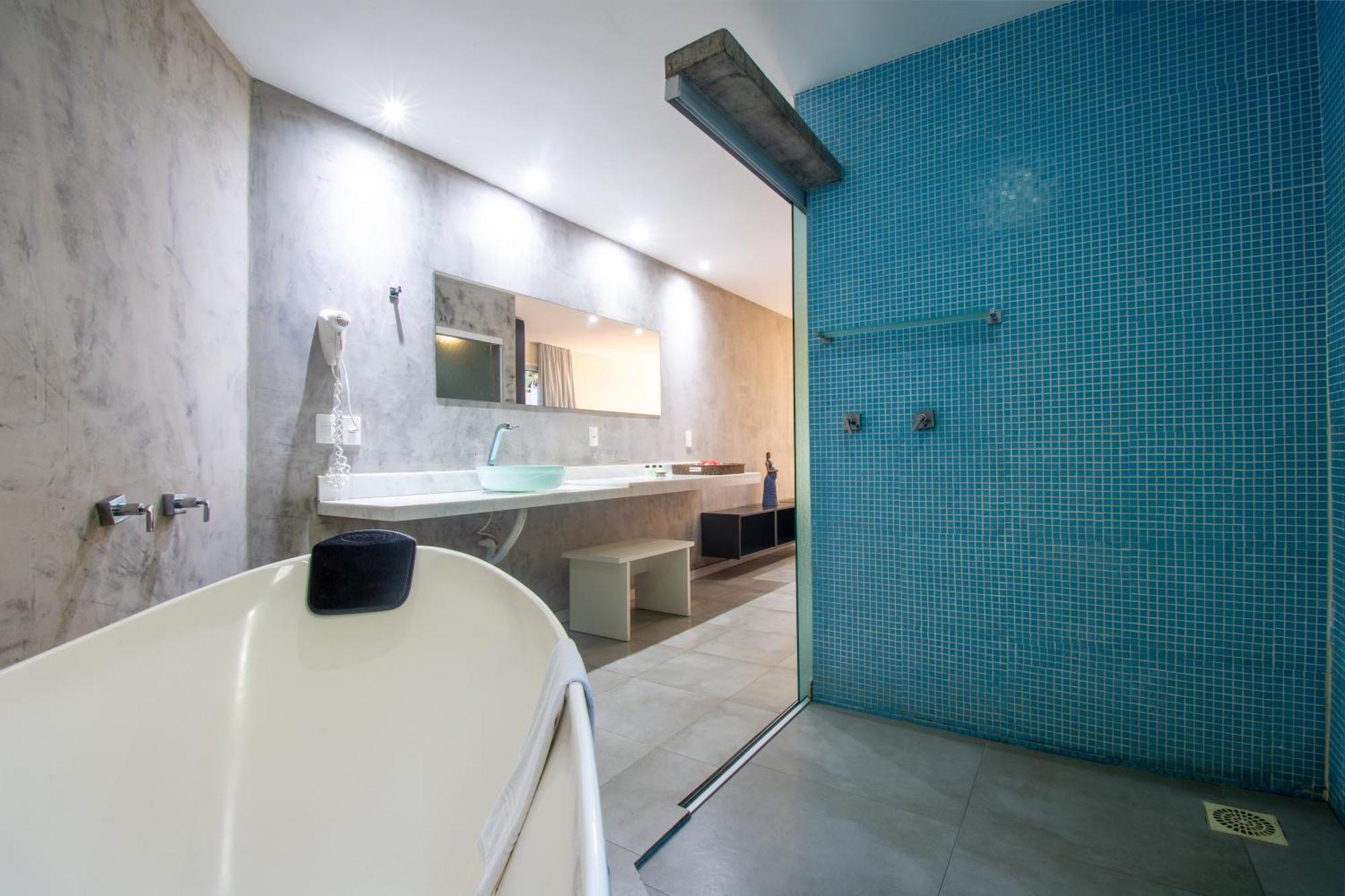 Deluxe Double Room Bath