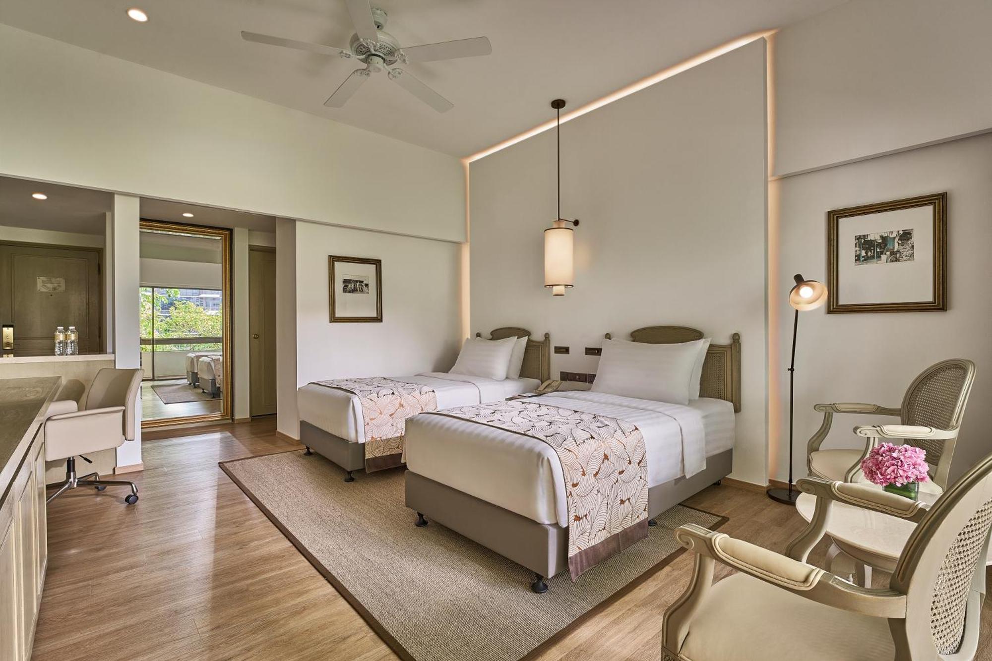 Deluxe Mayfair Twin