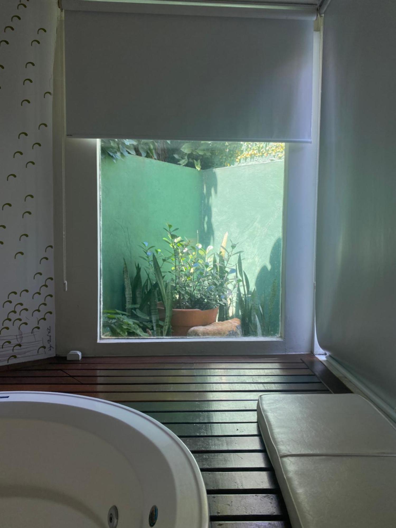 Deluxe Double Room Bath