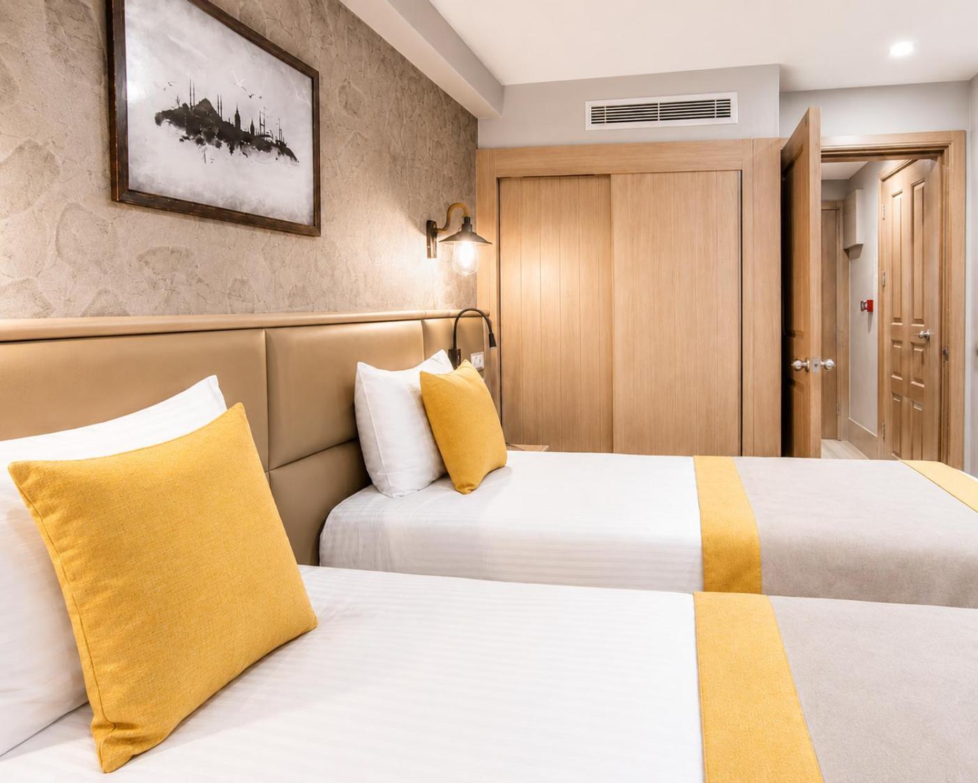 Annex Junior Family Suite 2 Rooms 1 Bathroom