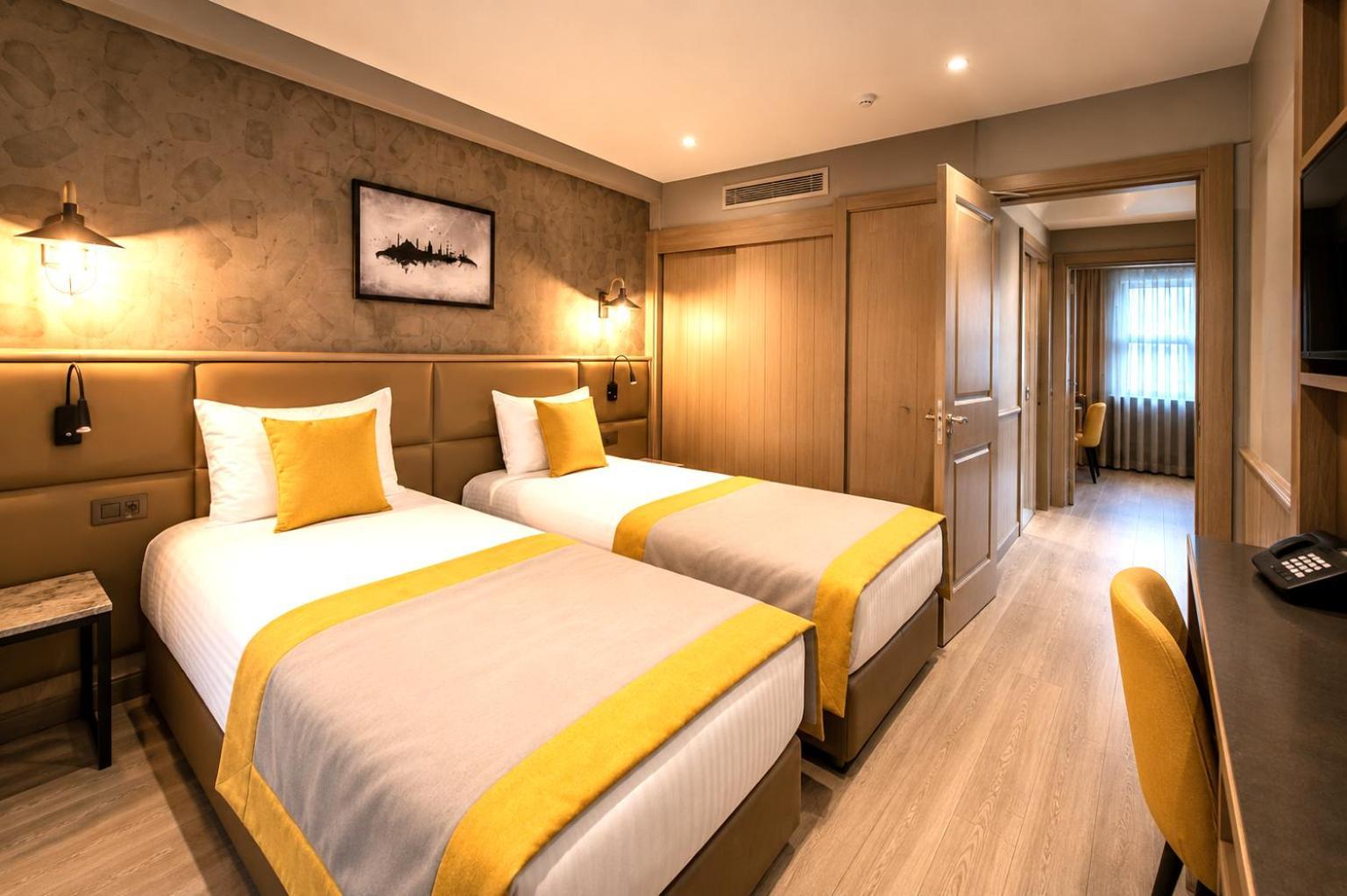 Annex Junior Family Suite 2 Rooms 1 Bathroom