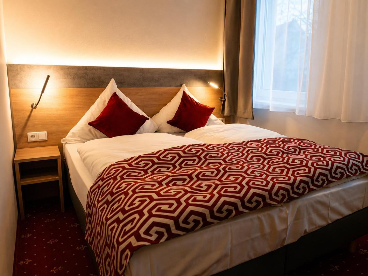 Queen Room