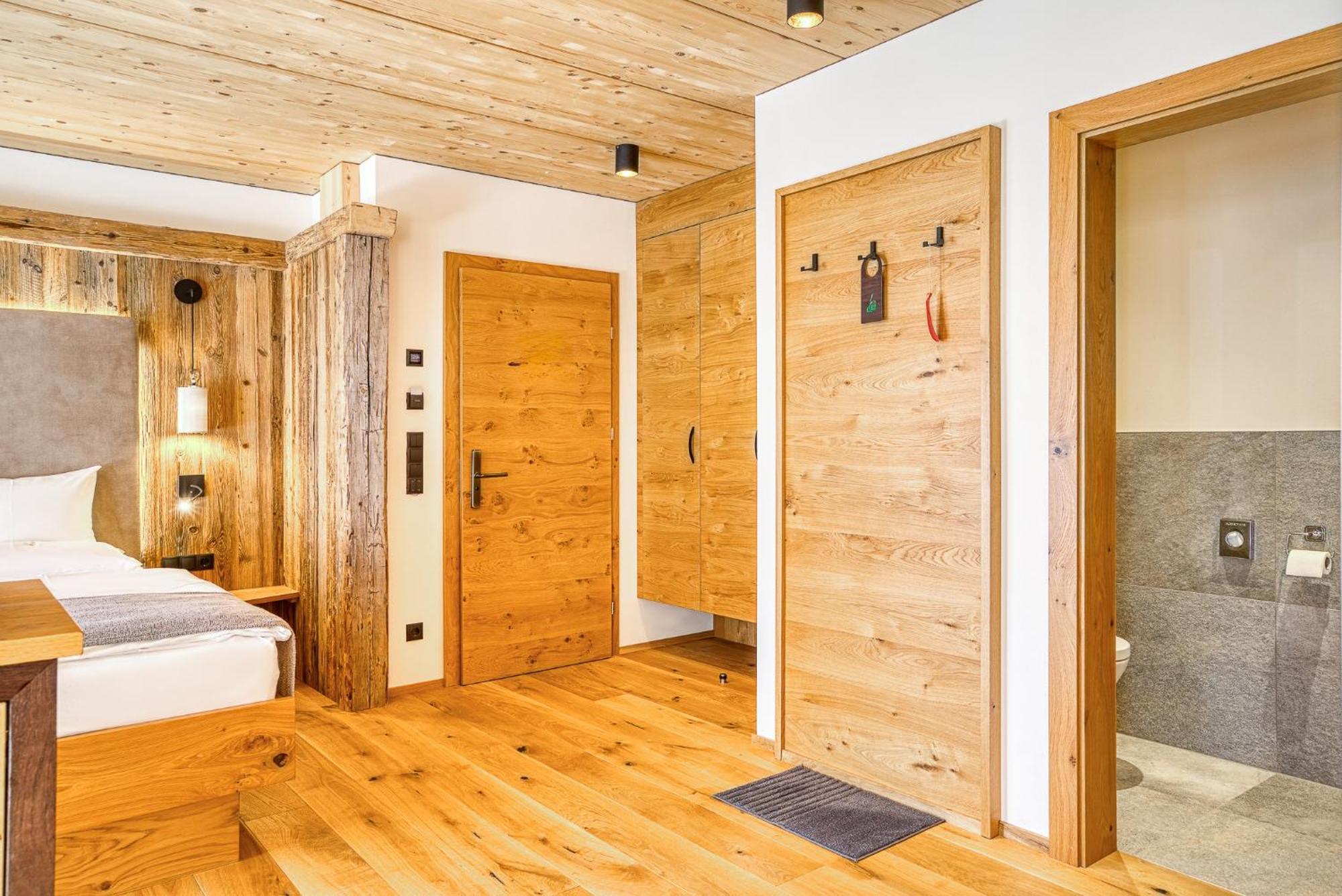 Large Double Room