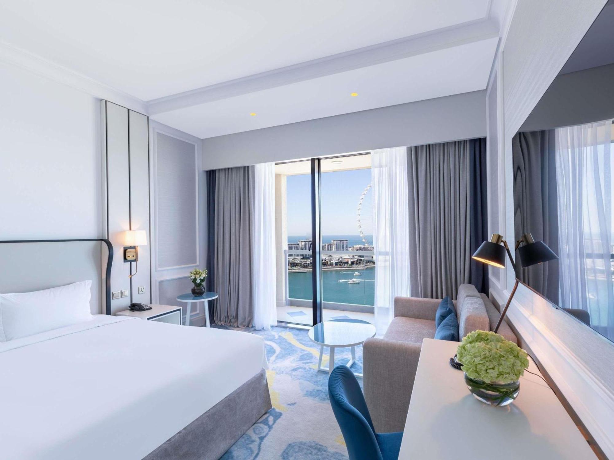 Quarto de Luxo com Cama King-size e Vista do Mar - Acesso à Piscina