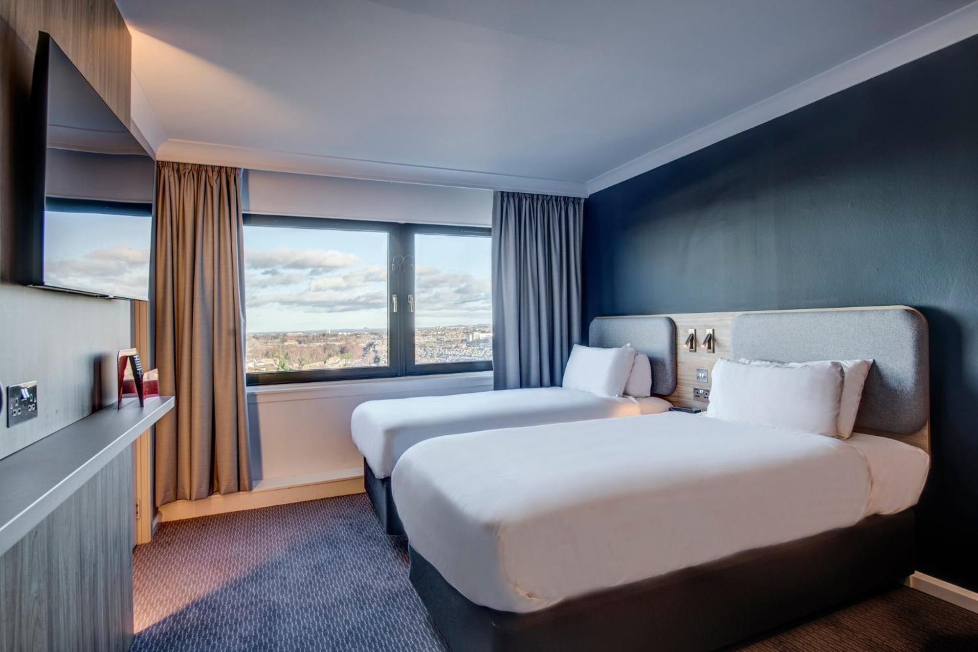 Standard Twin Room City View Hot