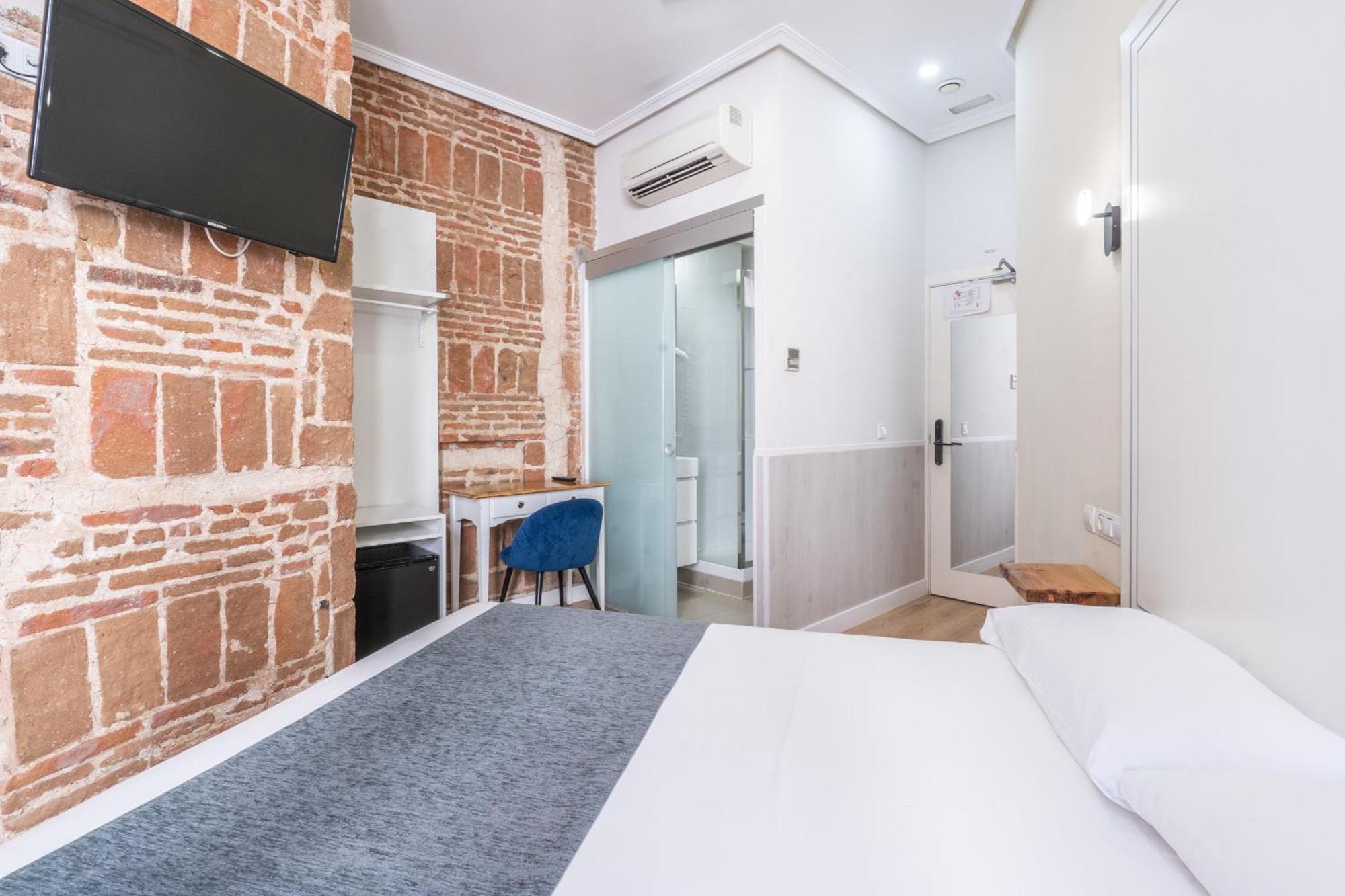 Superior Double Room Street View